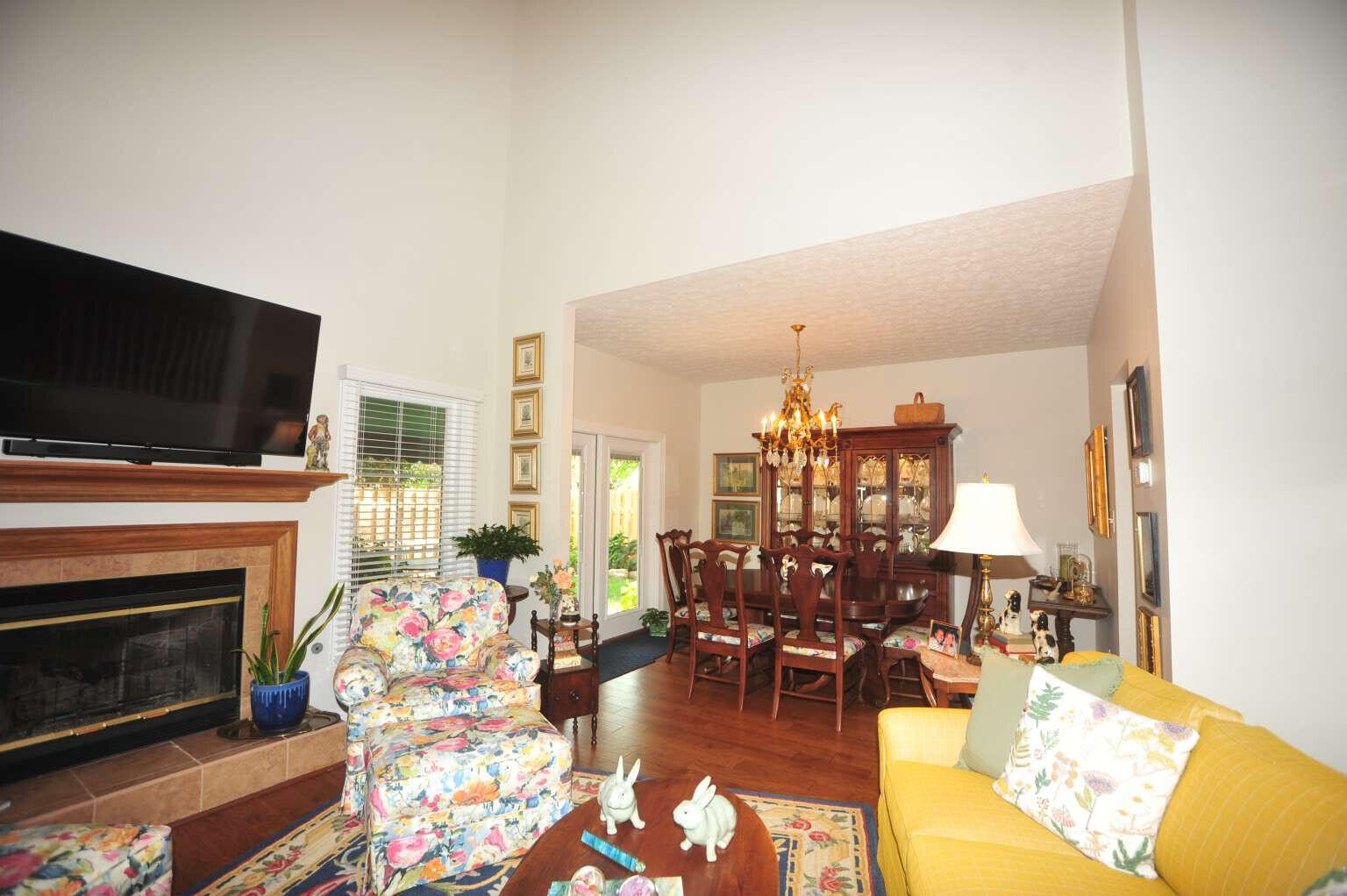 2046 Sussex Place Property Photo 13