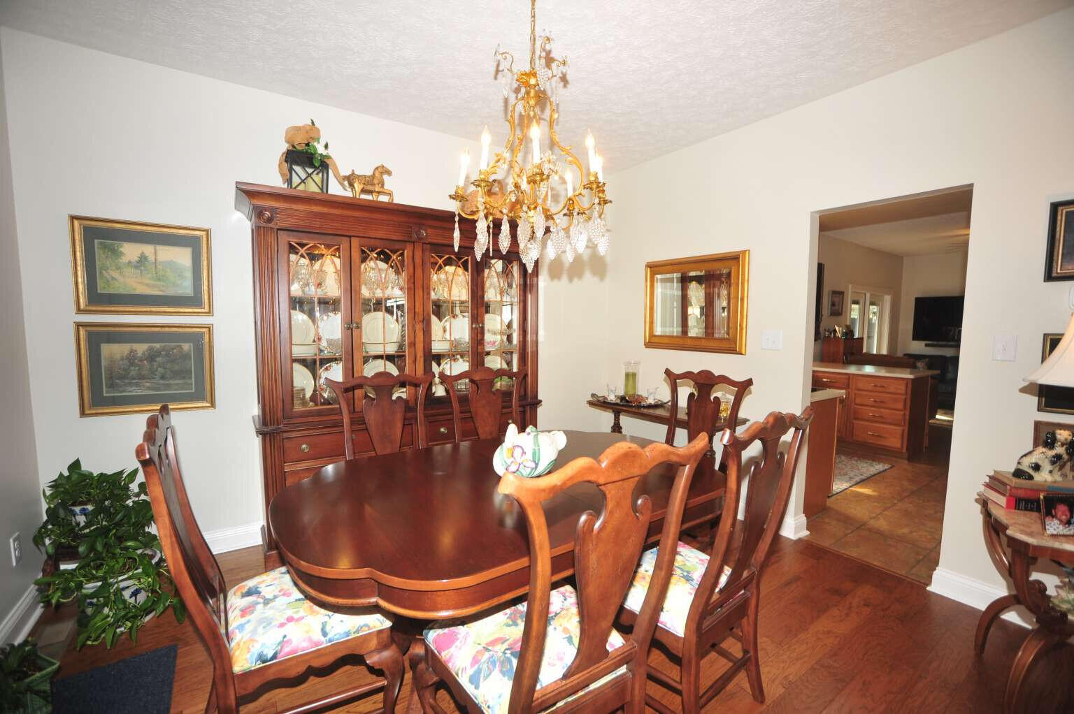 2046 Sussex Place Property Photo 15