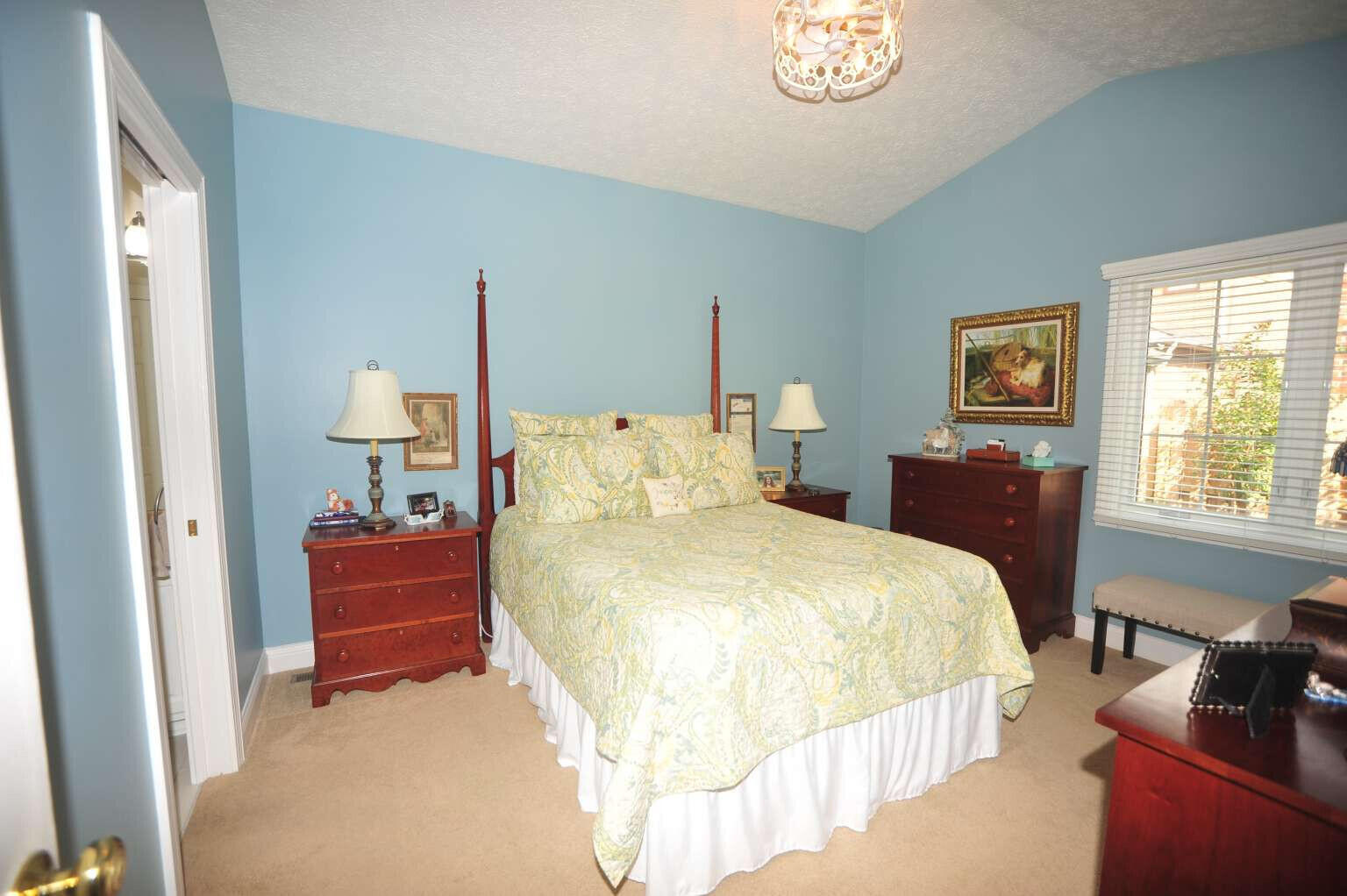 2046 Sussex Place Property Photo 17