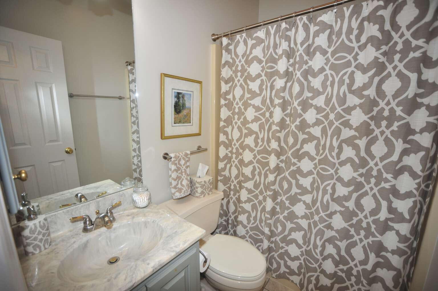 2046 Sussex Place Property Photo 30