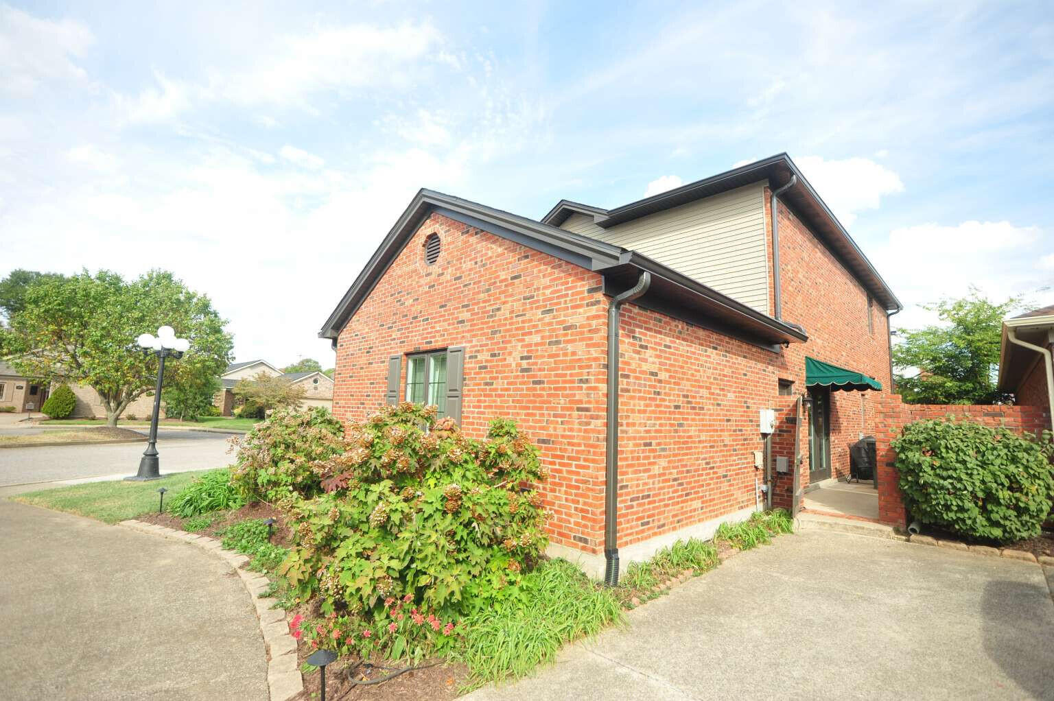 2046 Sussex Place Property Photo 33