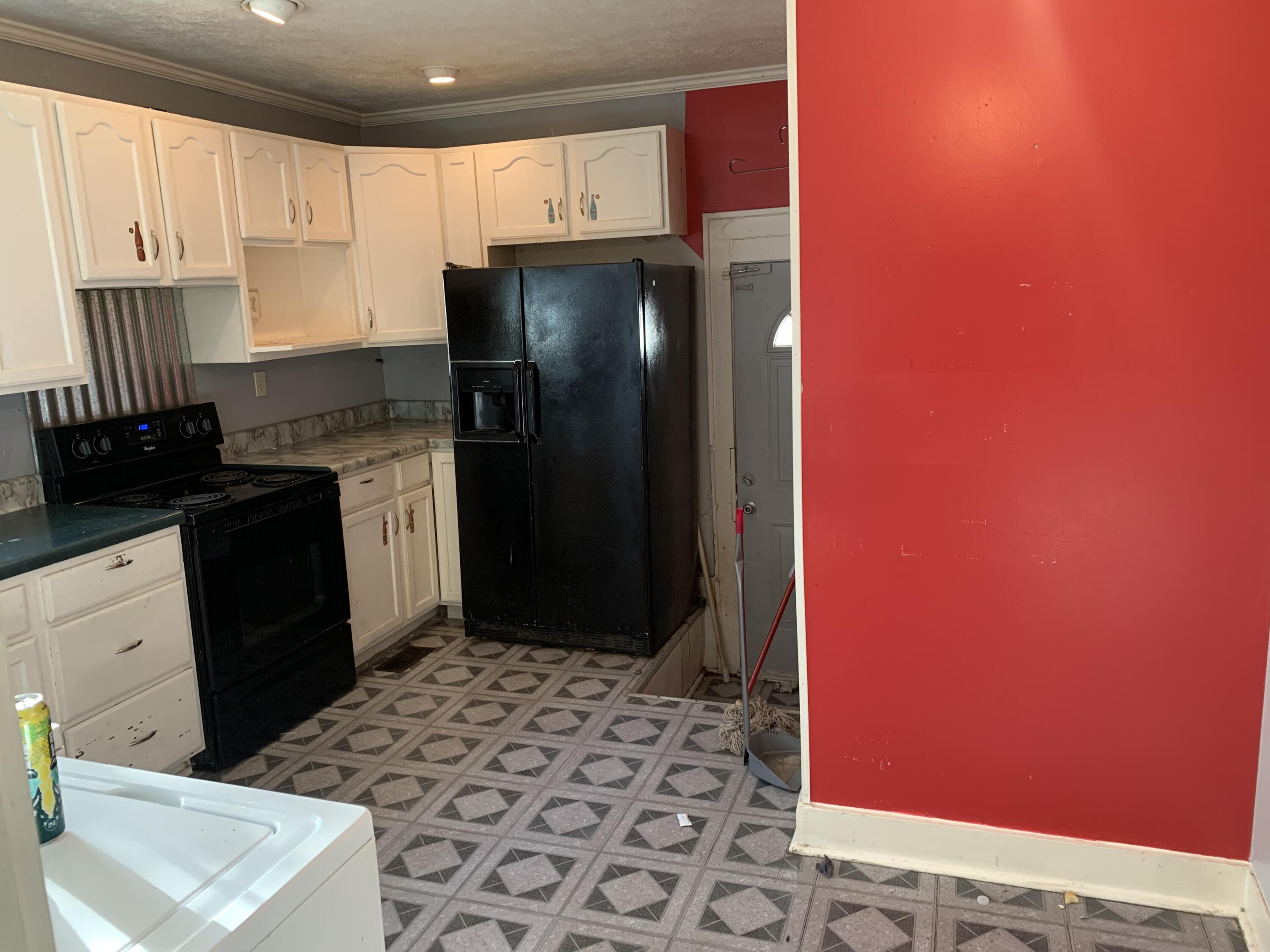 100 Hill Street Property Photo 4