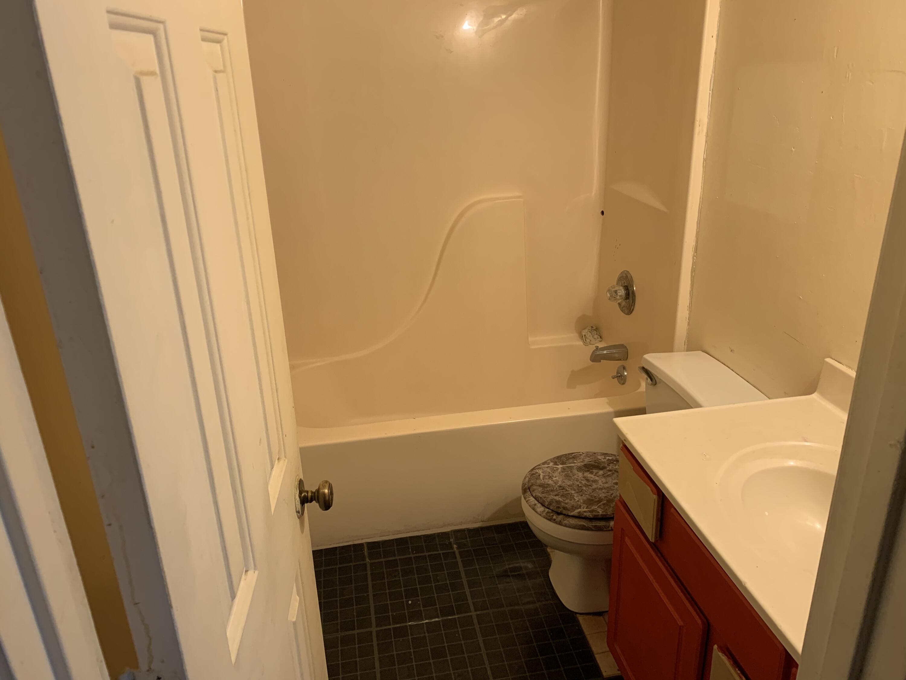100 Hill Street Property Photo 6