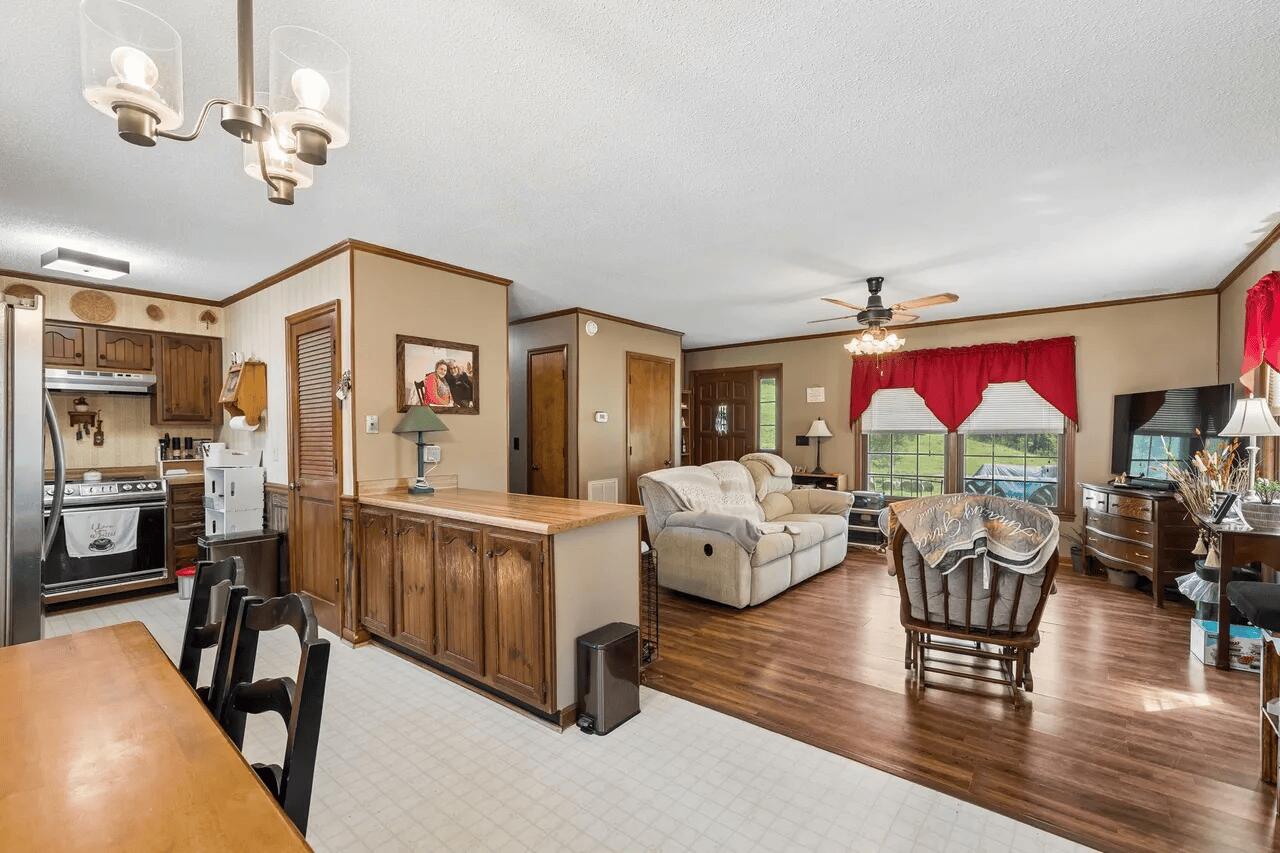 4462 Jackson Hollow Road Property Photo 12