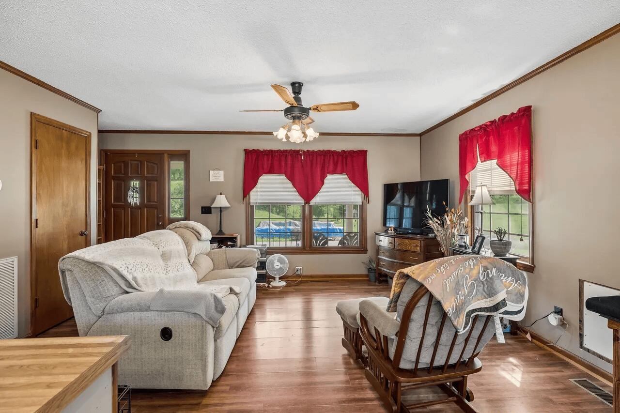 4462 Jackson Hollow Road Property Photo 14