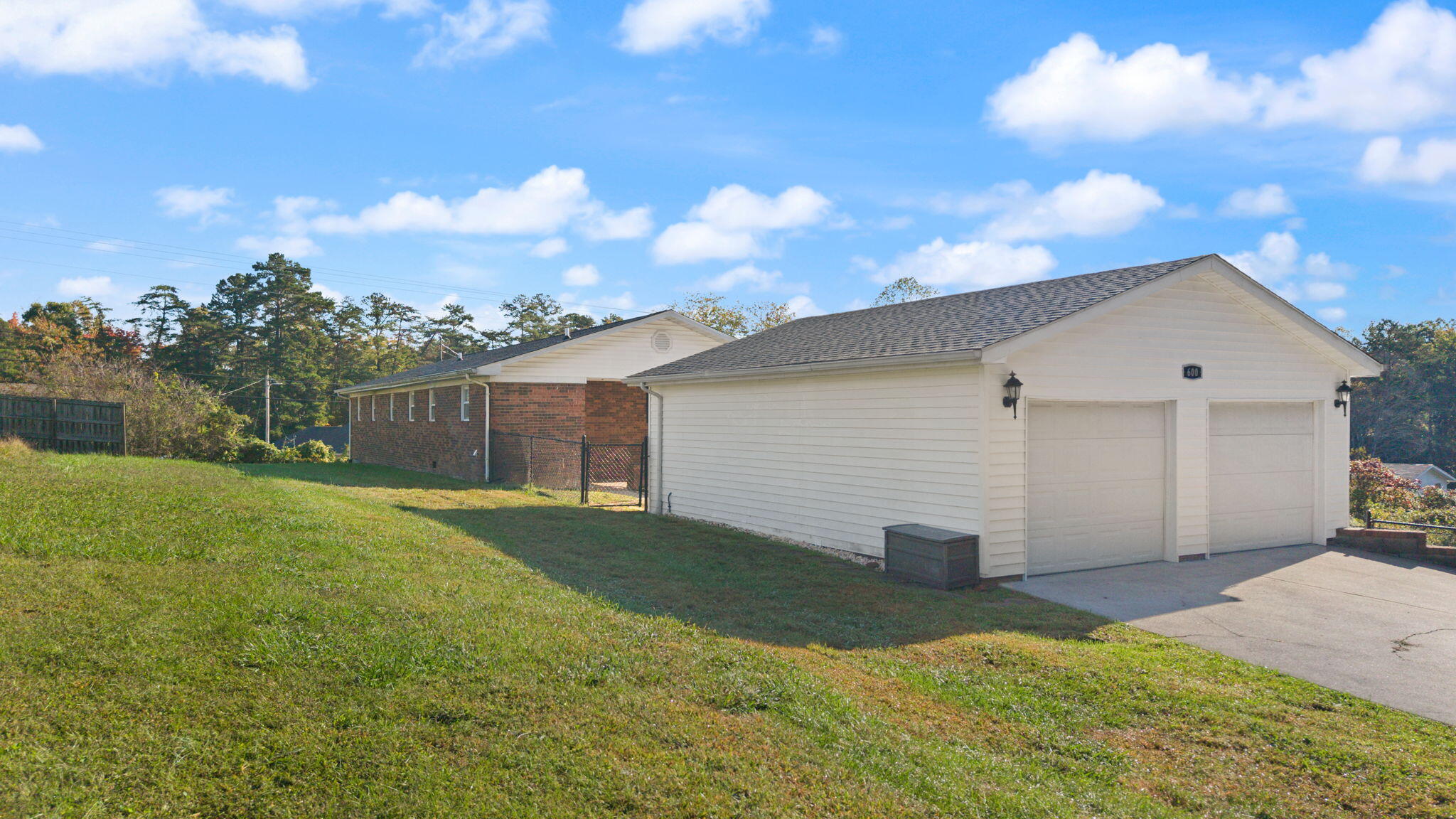 600 Southwood Estates Property Photo 6