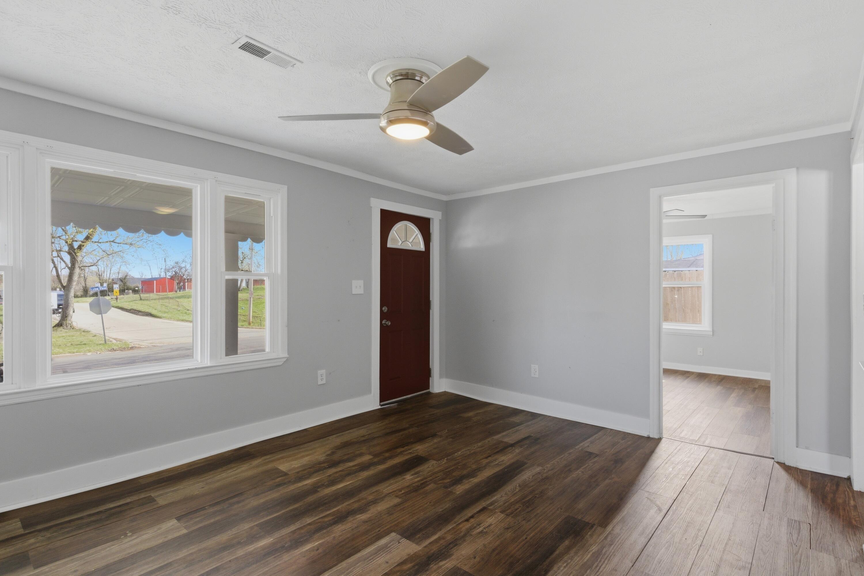 213 Irvine View Street Property Photo 3