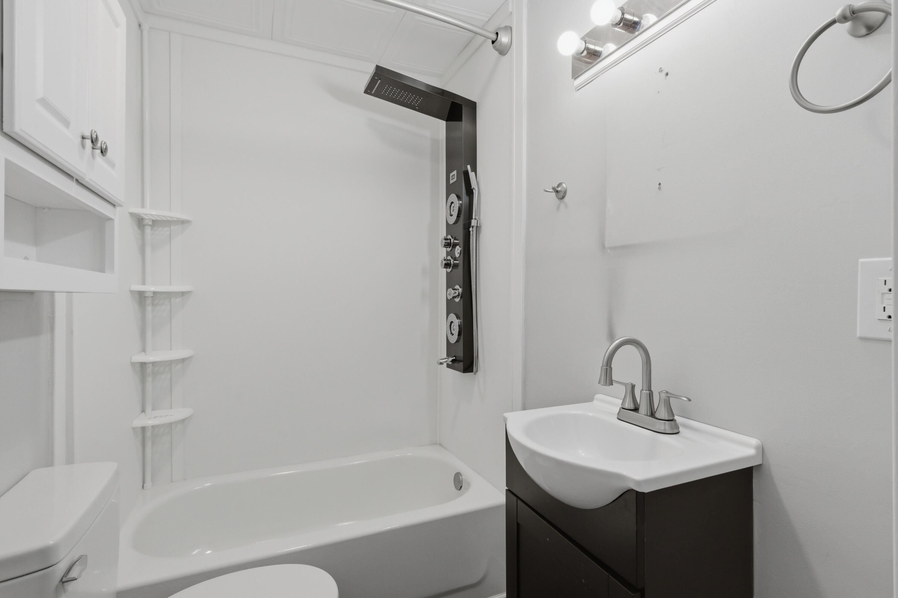 213 Irvine View Street Property Photo 11
