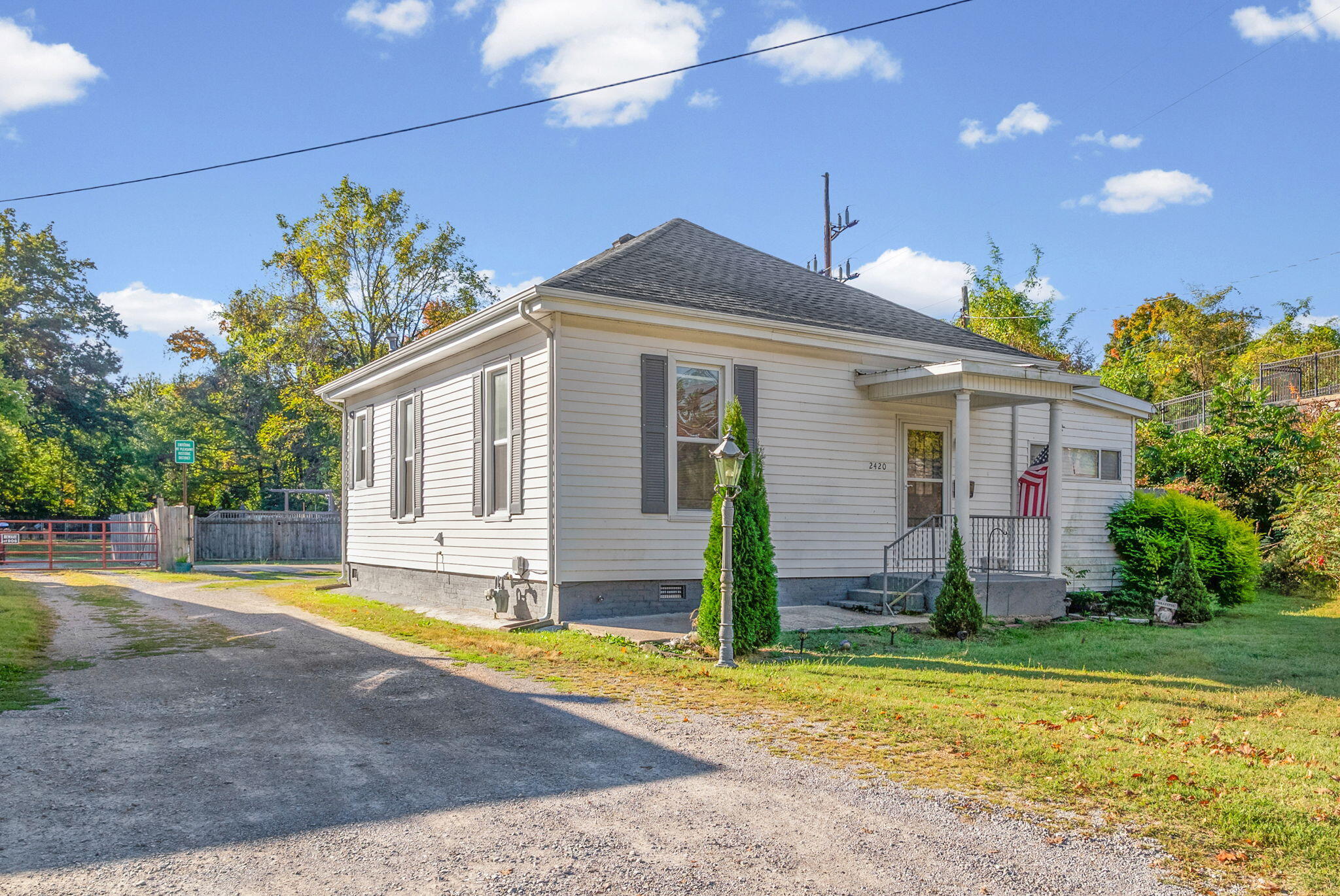 2420 S Main Street Property Photo 1
