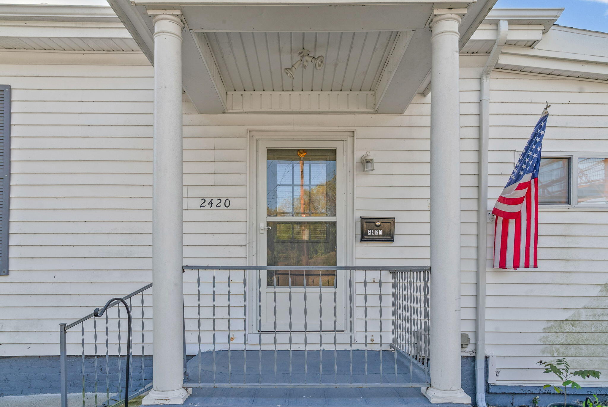 2420 S Main Street Property Photo 4