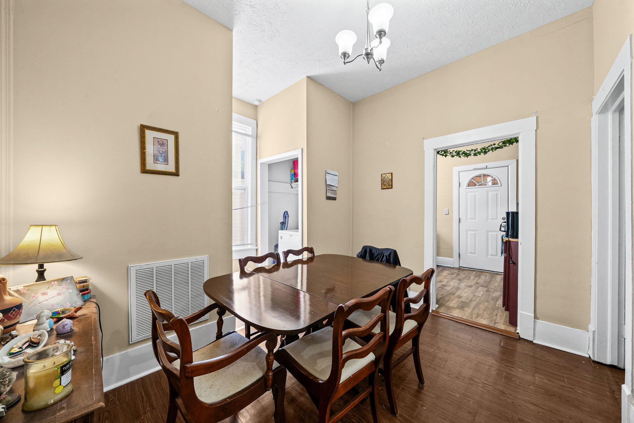 2420 S Main Street Property Photo 13