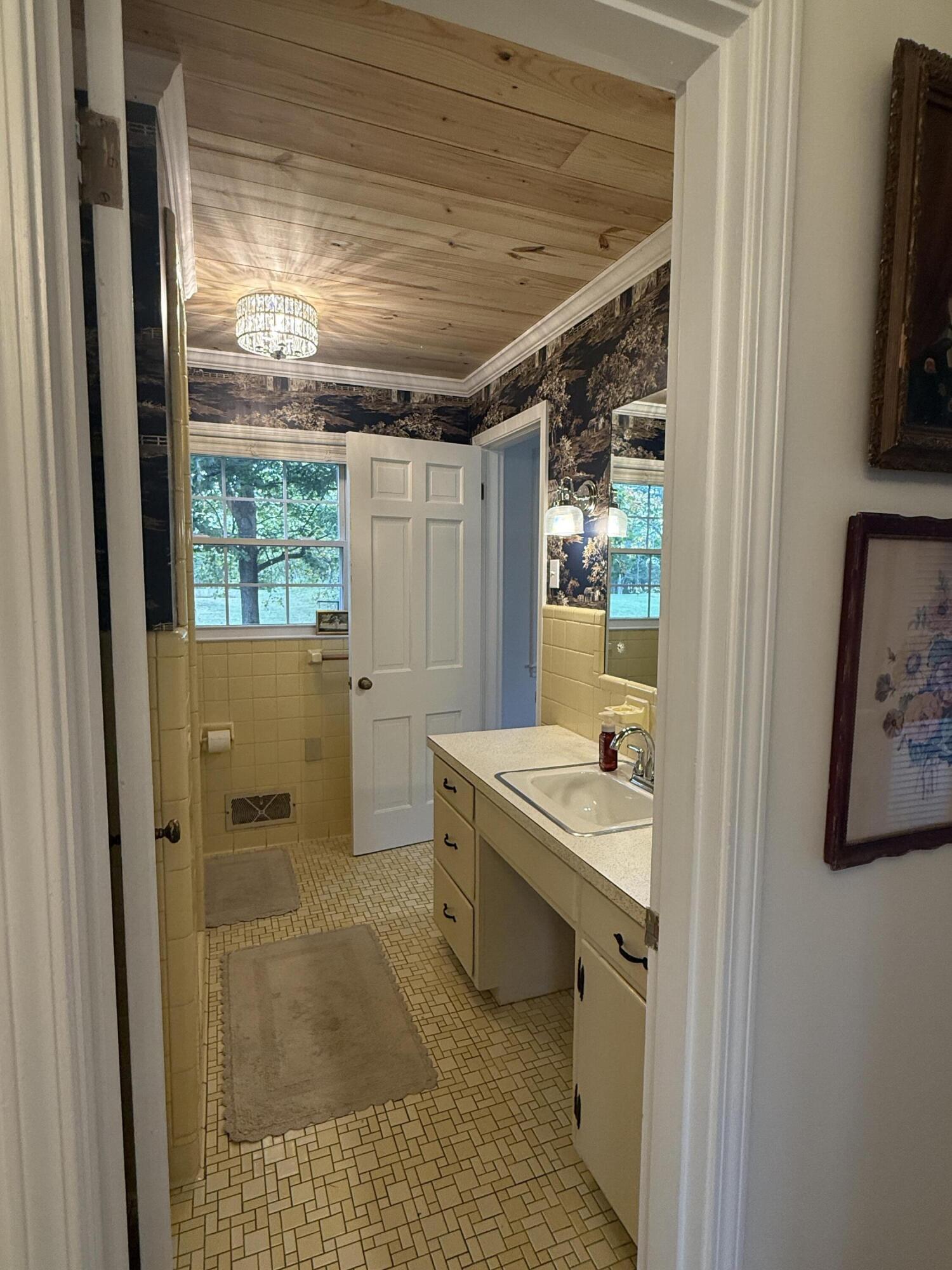 621 S Buell Street Property Photo 29