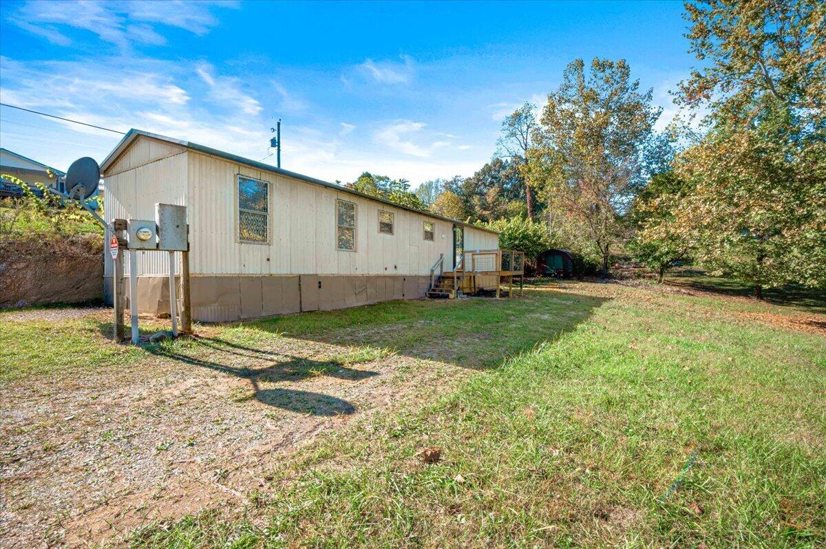 185 Slate Lick Road Property Photo 3
