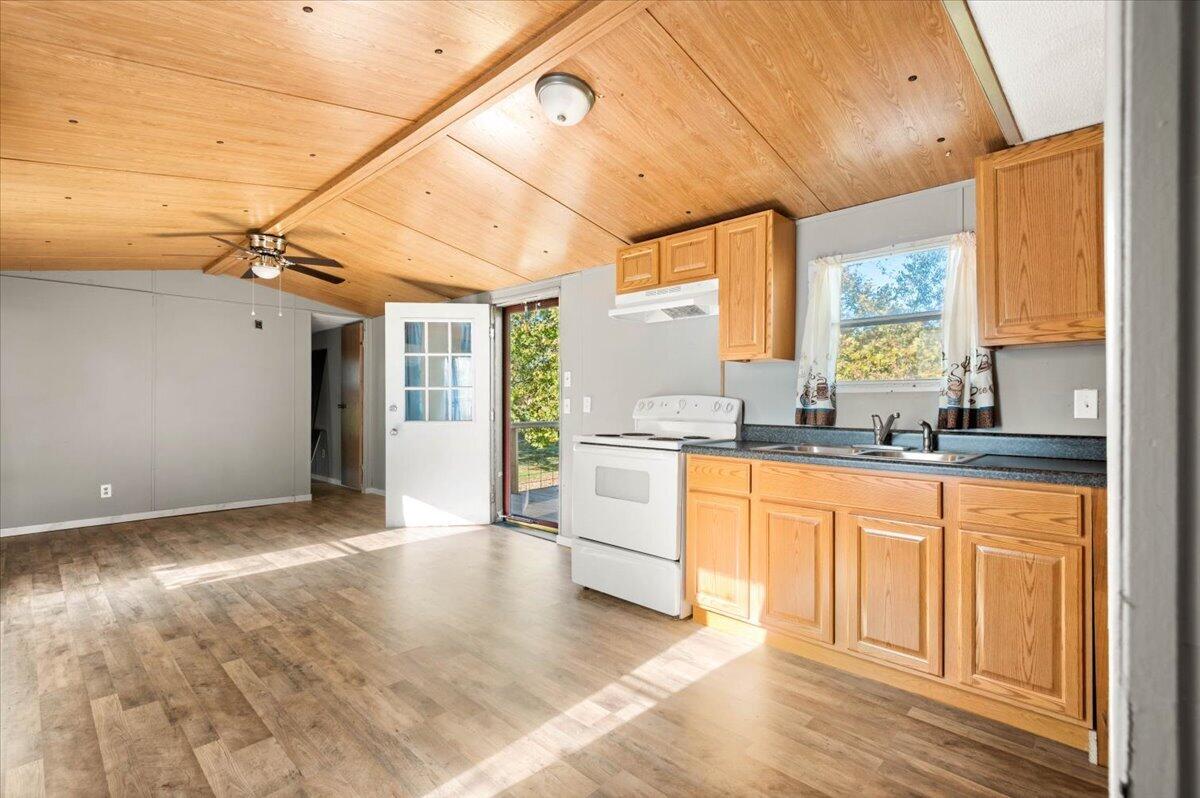185 Slate Lick Road Property Photo 13