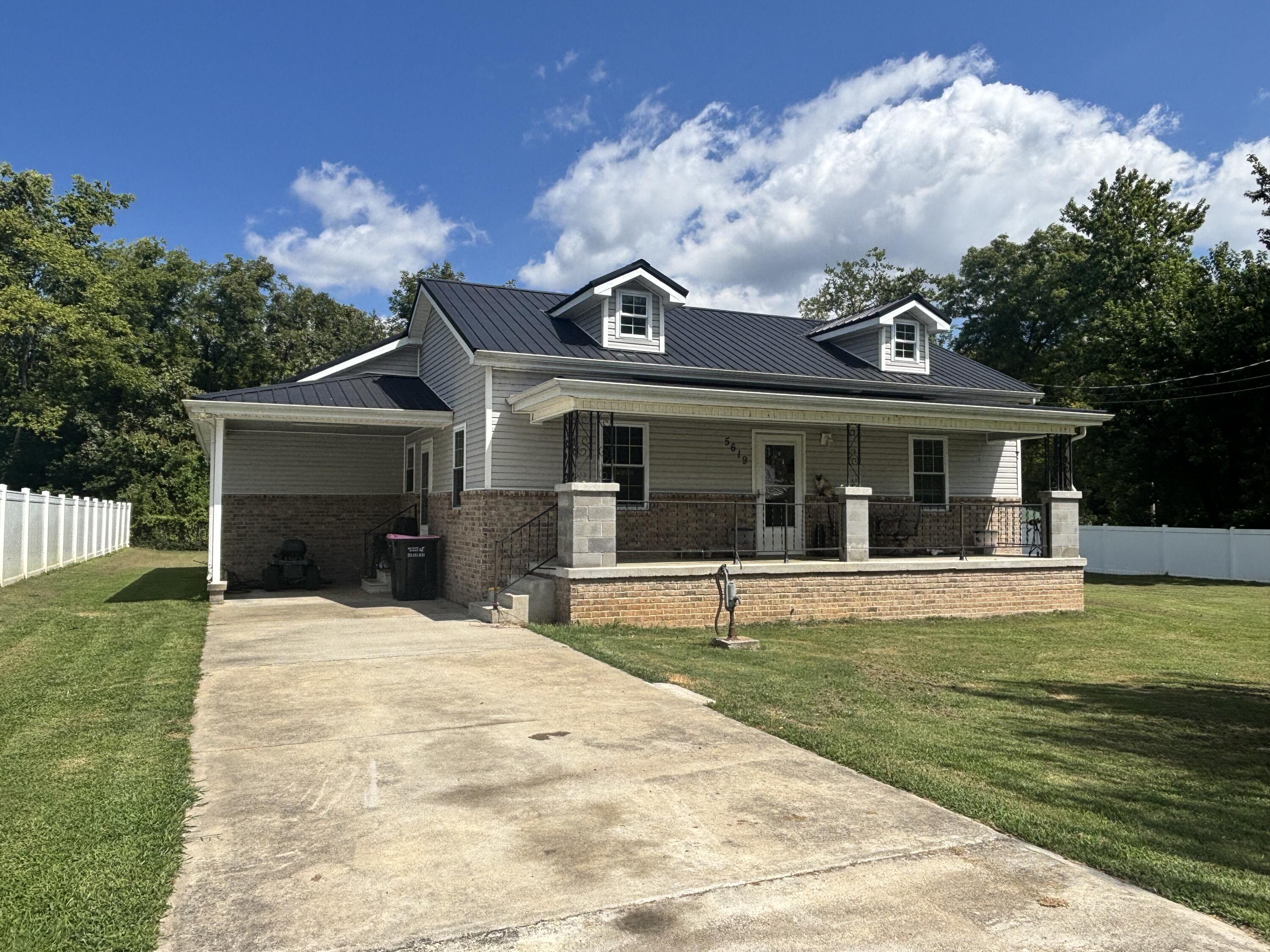 5619 Pembroke-fairview Road Property Photo 1