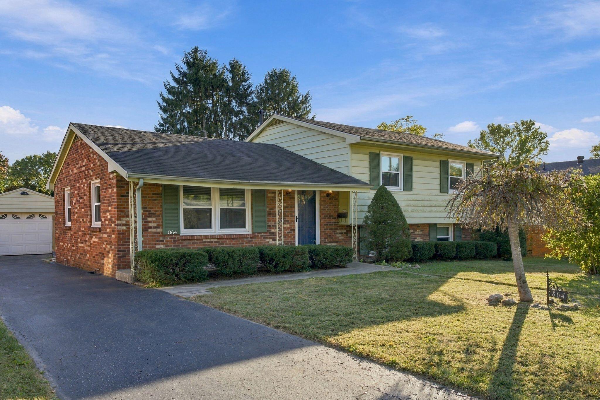 864 Pinkney Drive Property Photo 1