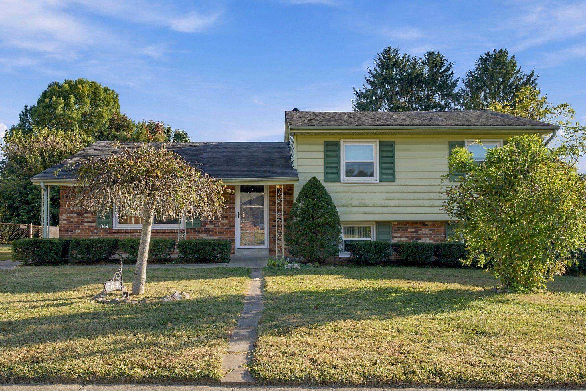 864 Pinkney Drive Property Photo 2