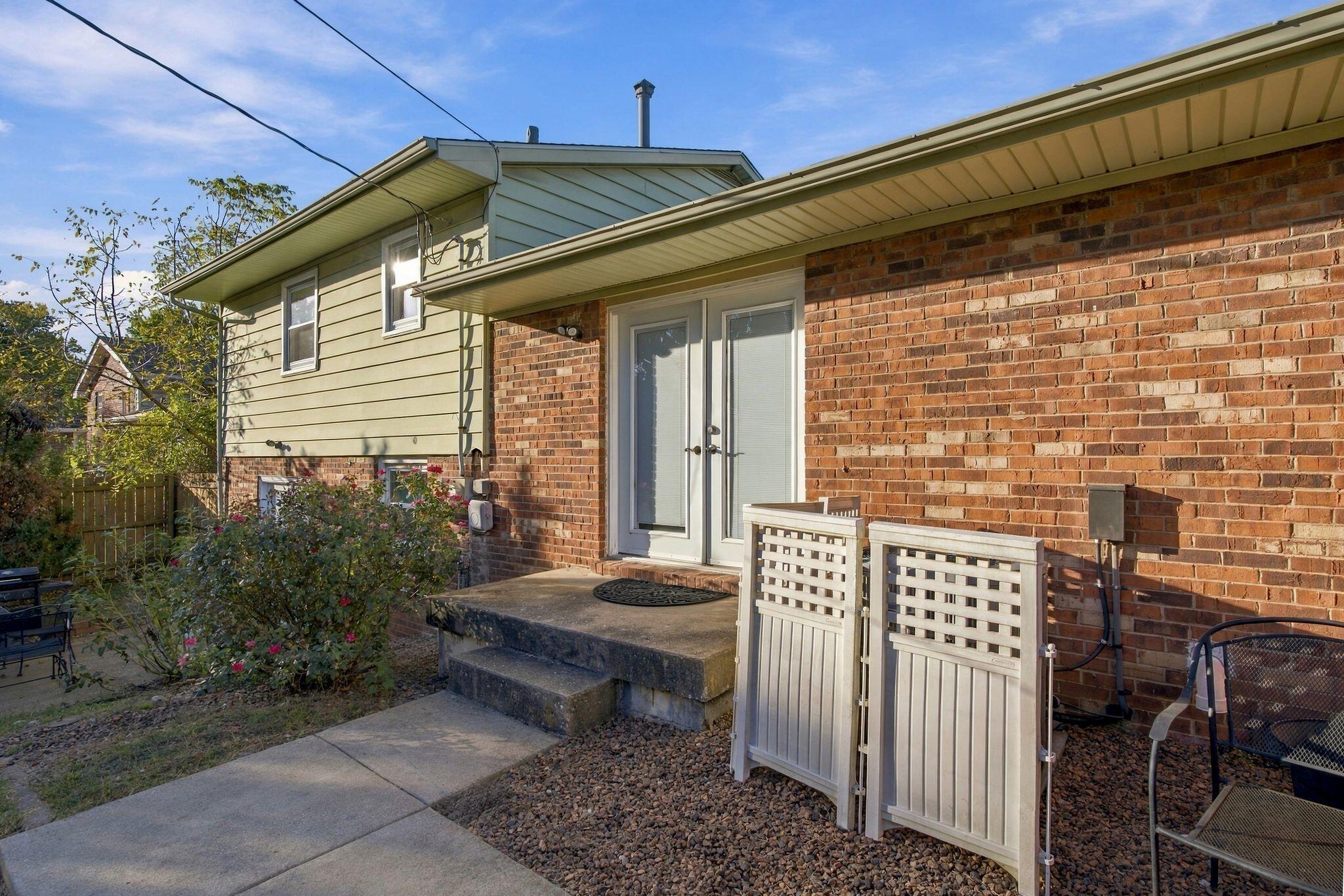 864 Pinkney Drive Property Photo 10