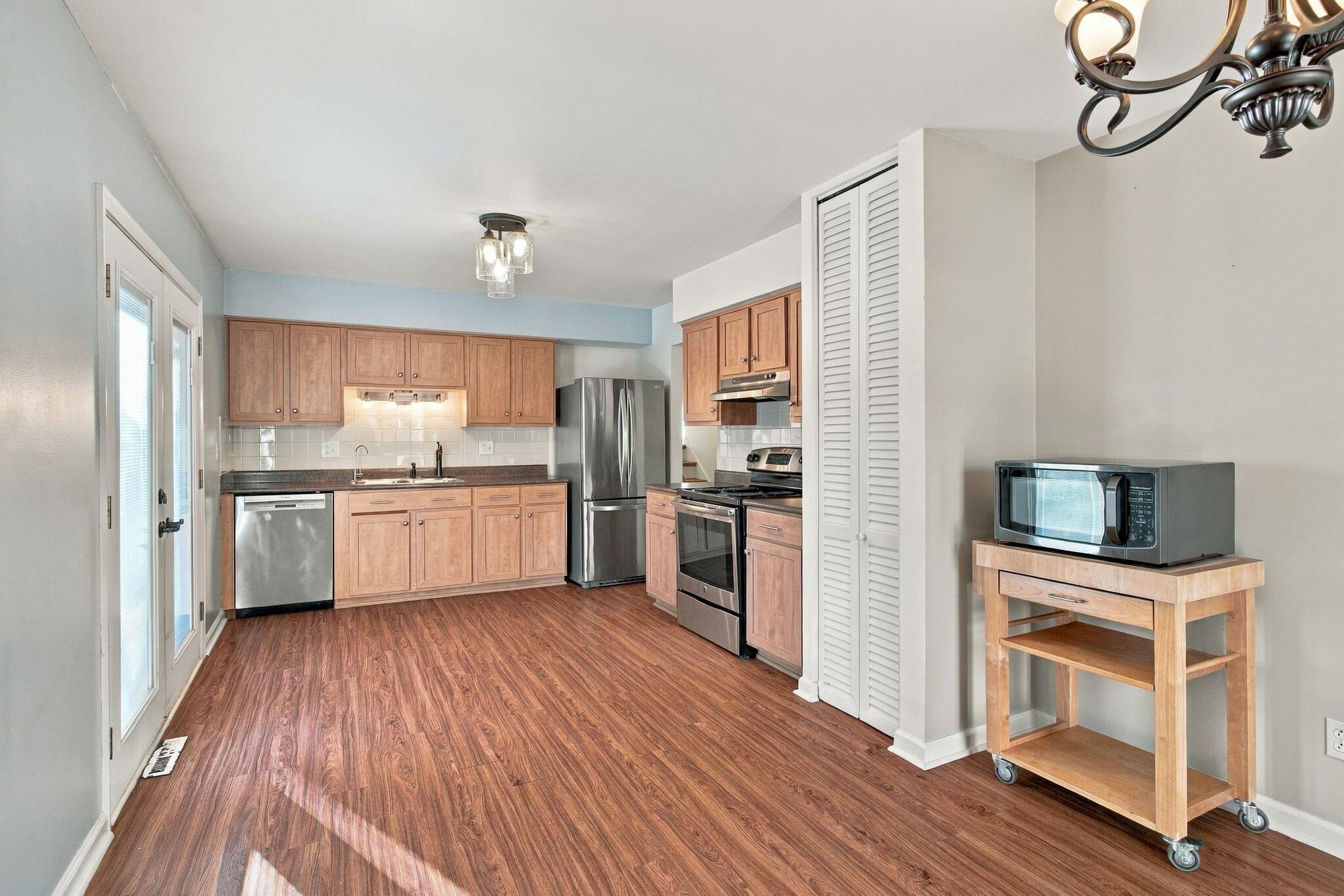 864 Pinkney Drive Property Photo 15