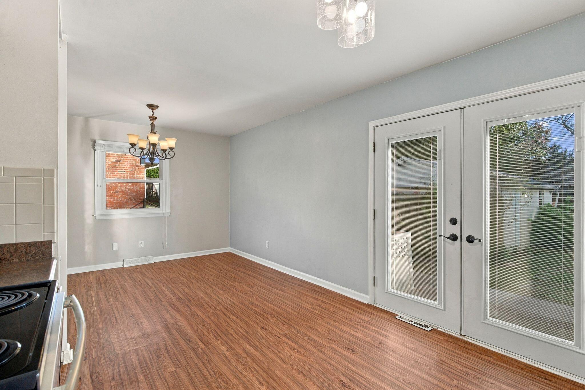 864 Pinkney Drive Property Photo 18