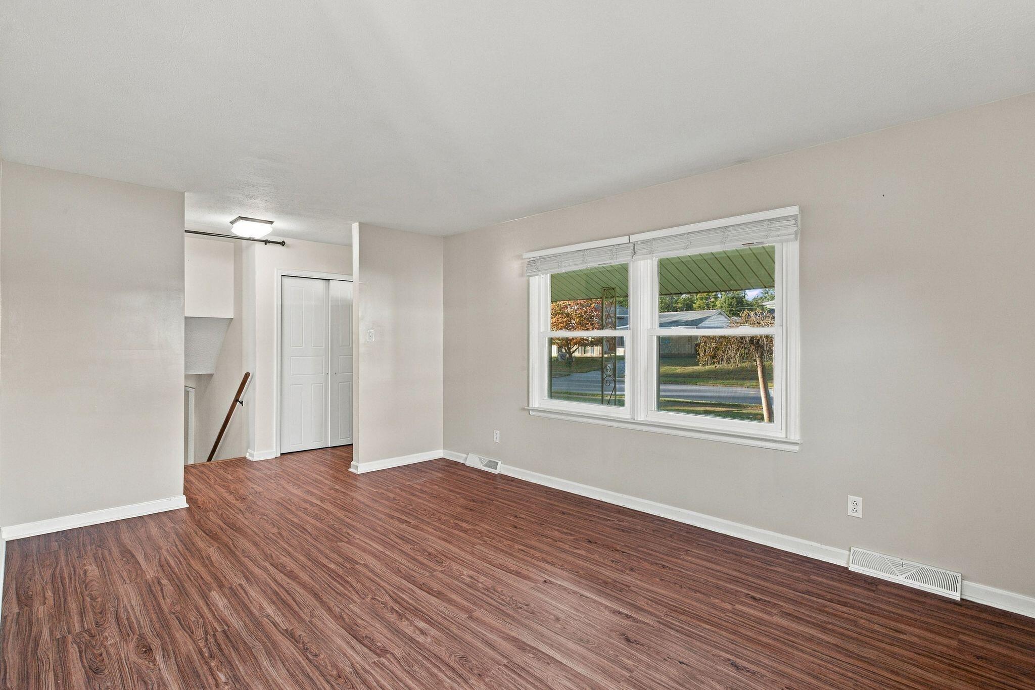 864 Pinkney Drive Property Photo 24