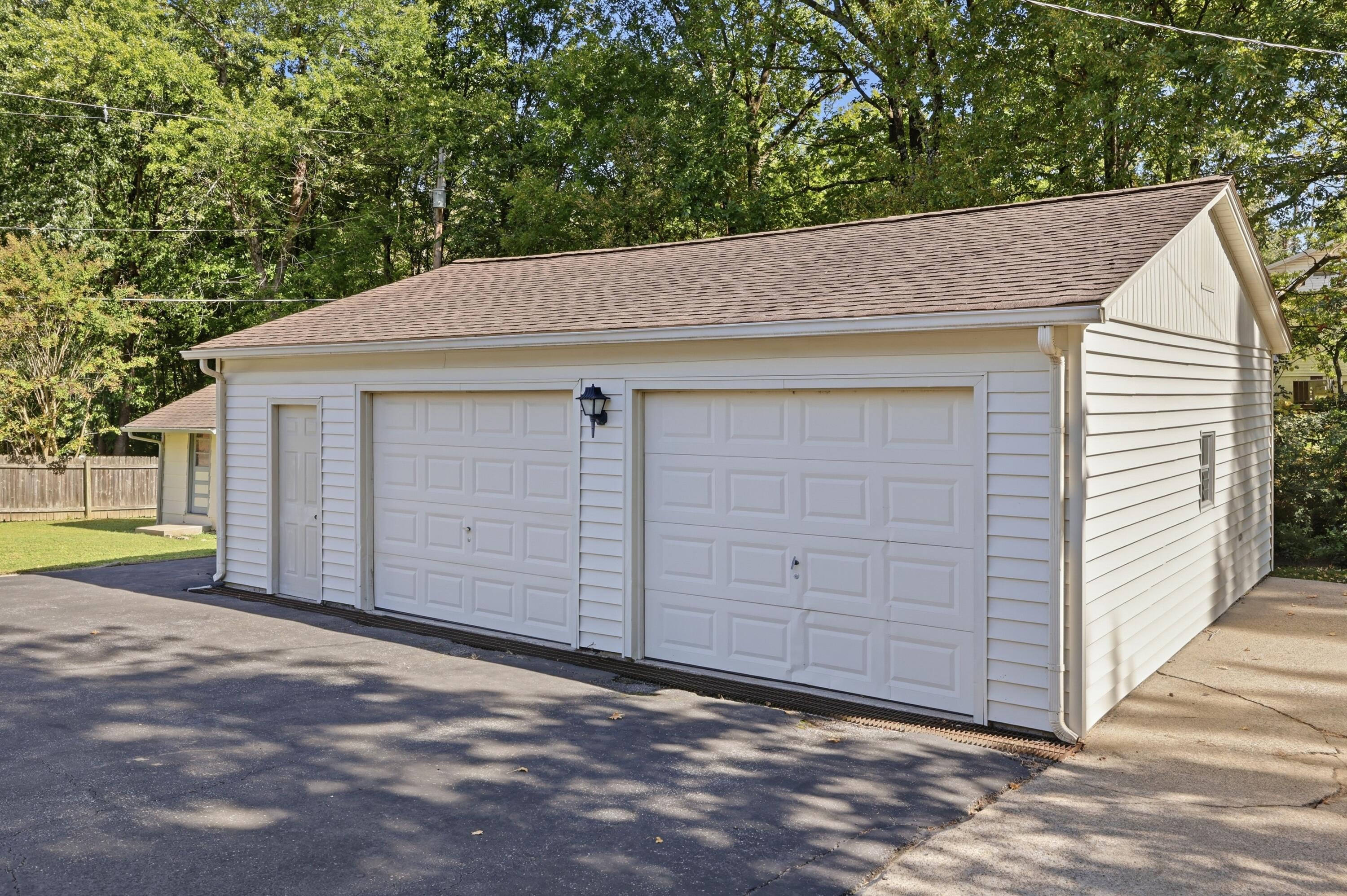 3724 Brookline Drive Property Photo 6
