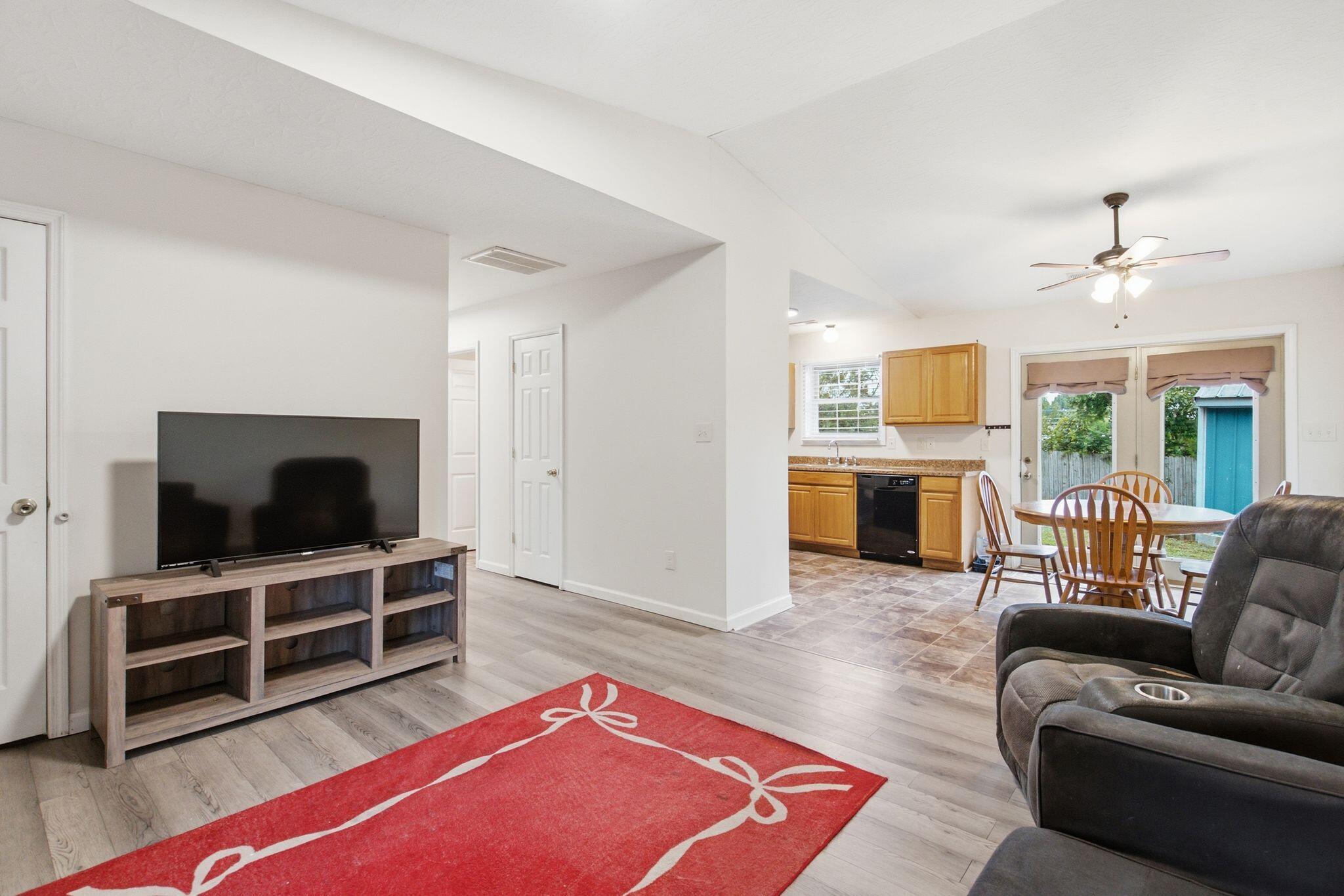 105 Springside Avenue Property Photo 3