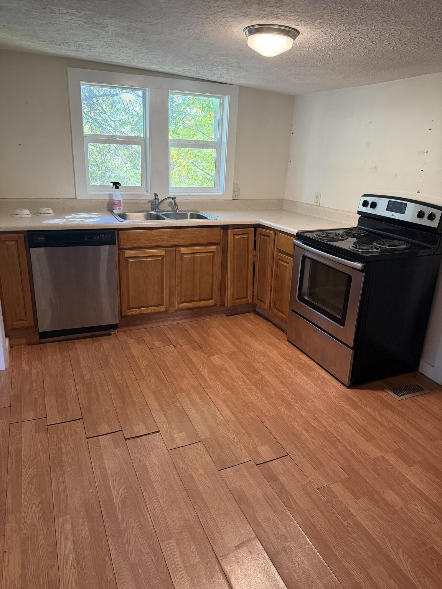 114 Jesson Street Property Photo 6