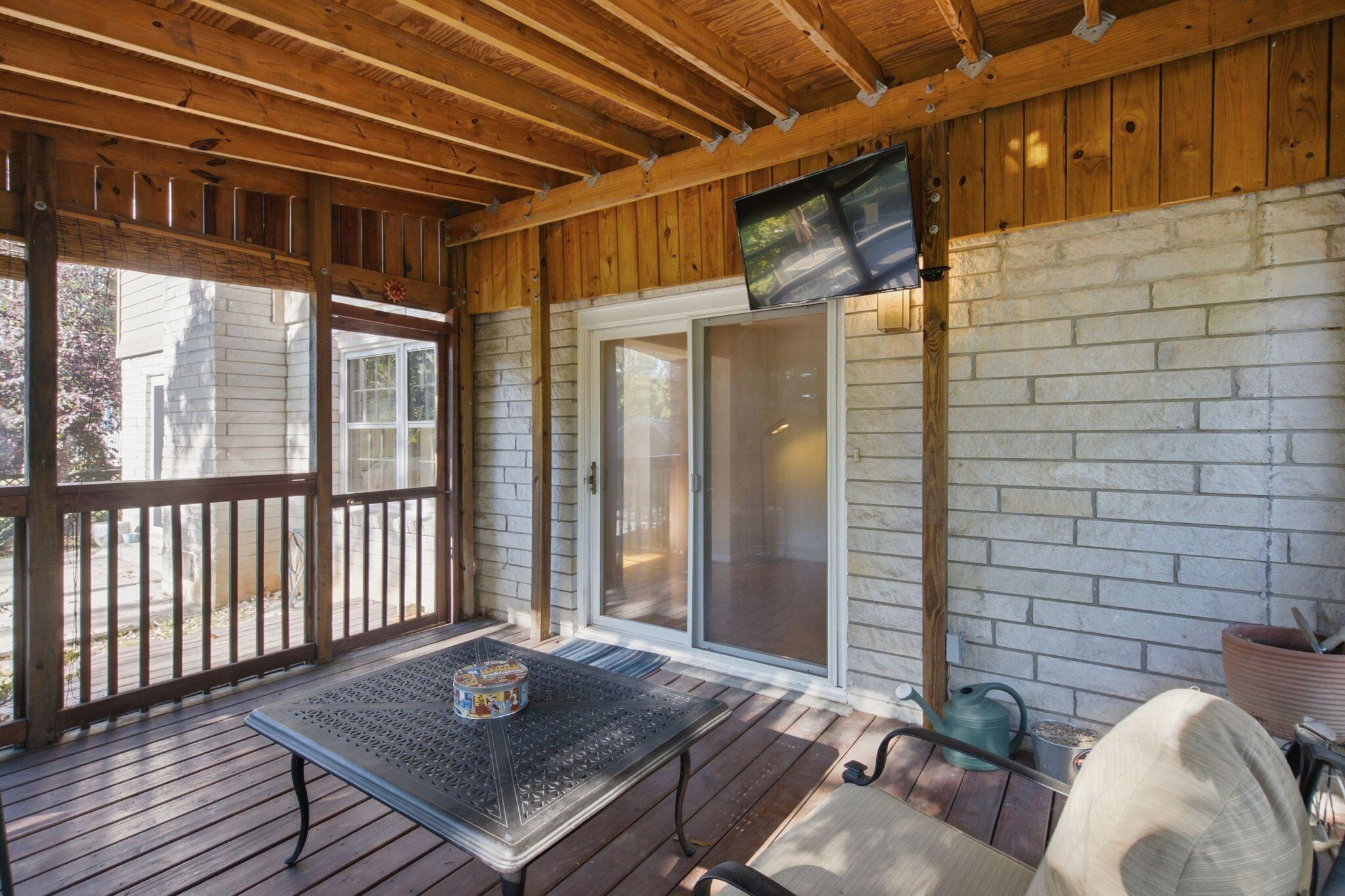418 Estill Street Property Photo 45