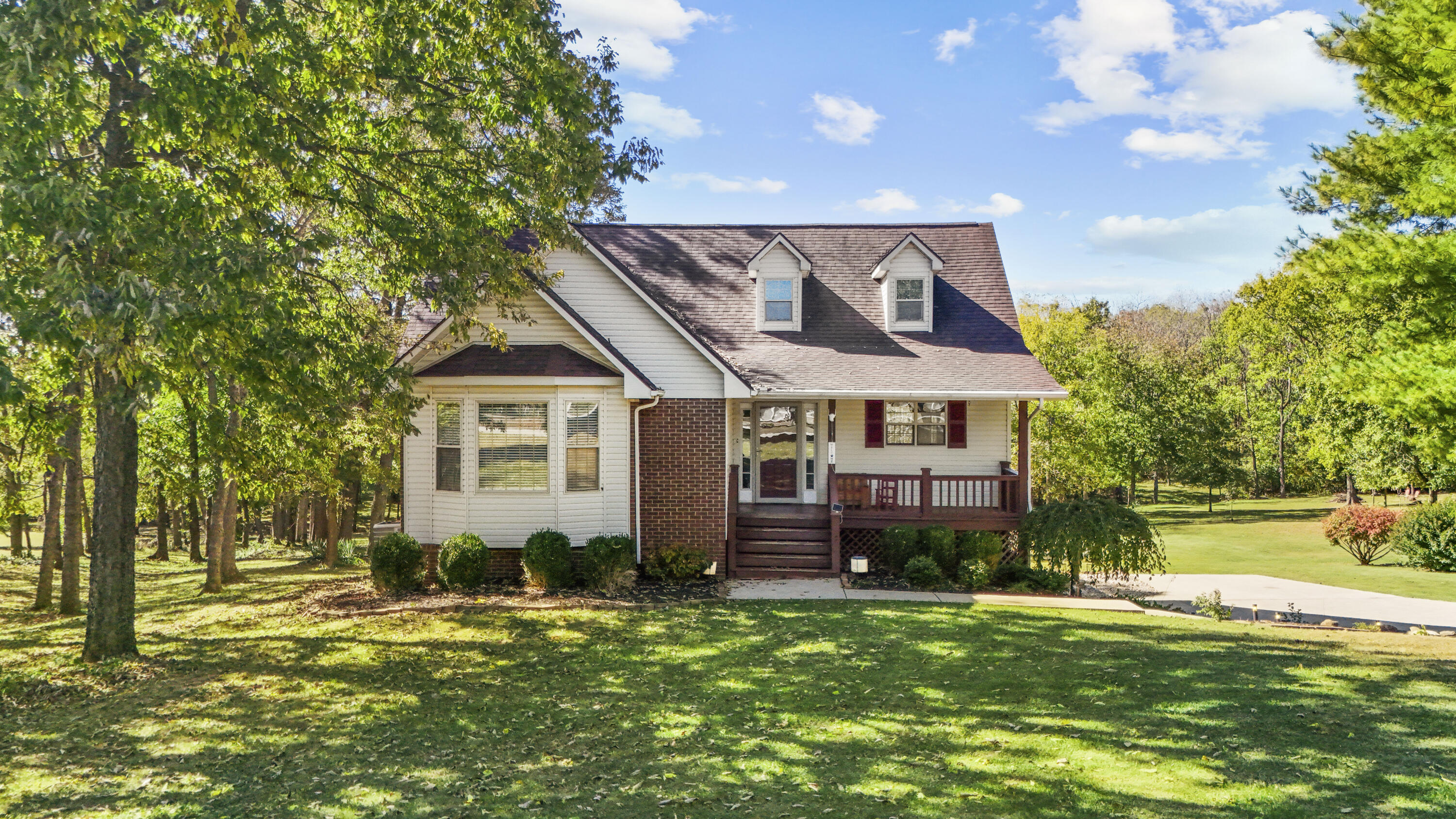 123 Indian Woods Court Property Photo 2