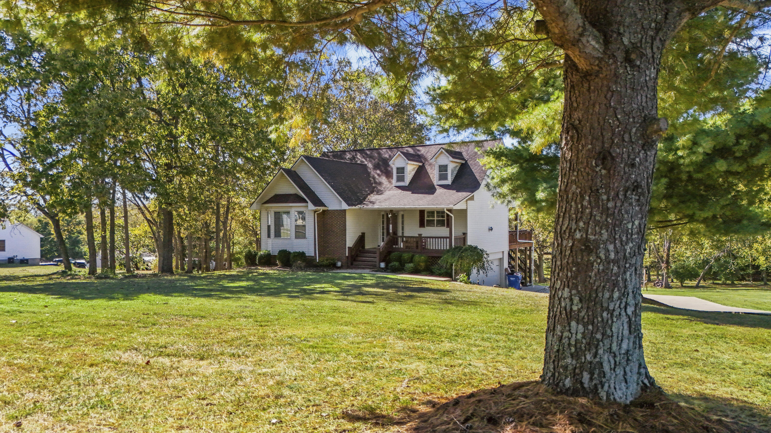 123 Indian Woods Court Property Photo 5