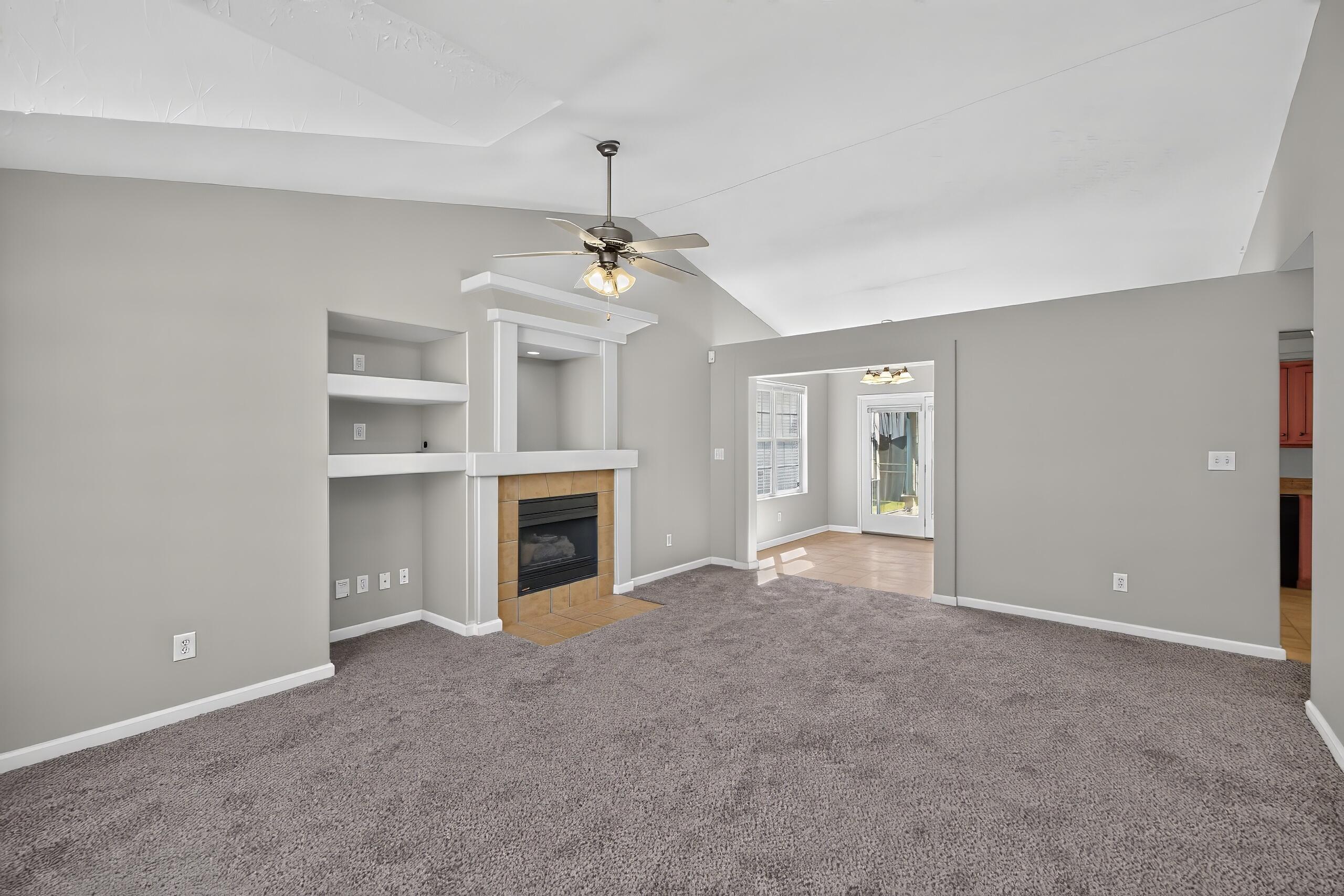 2708 Green Valley Court Property Photo 3