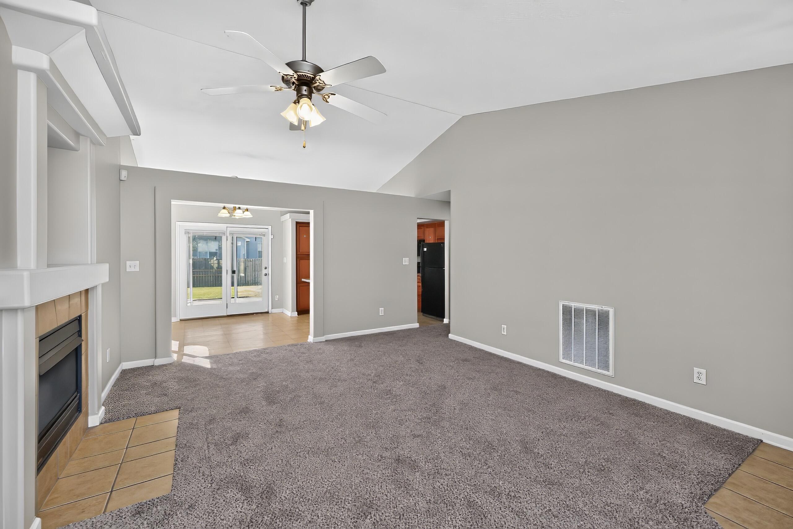 2708 Green Valley Court Property Photo 6