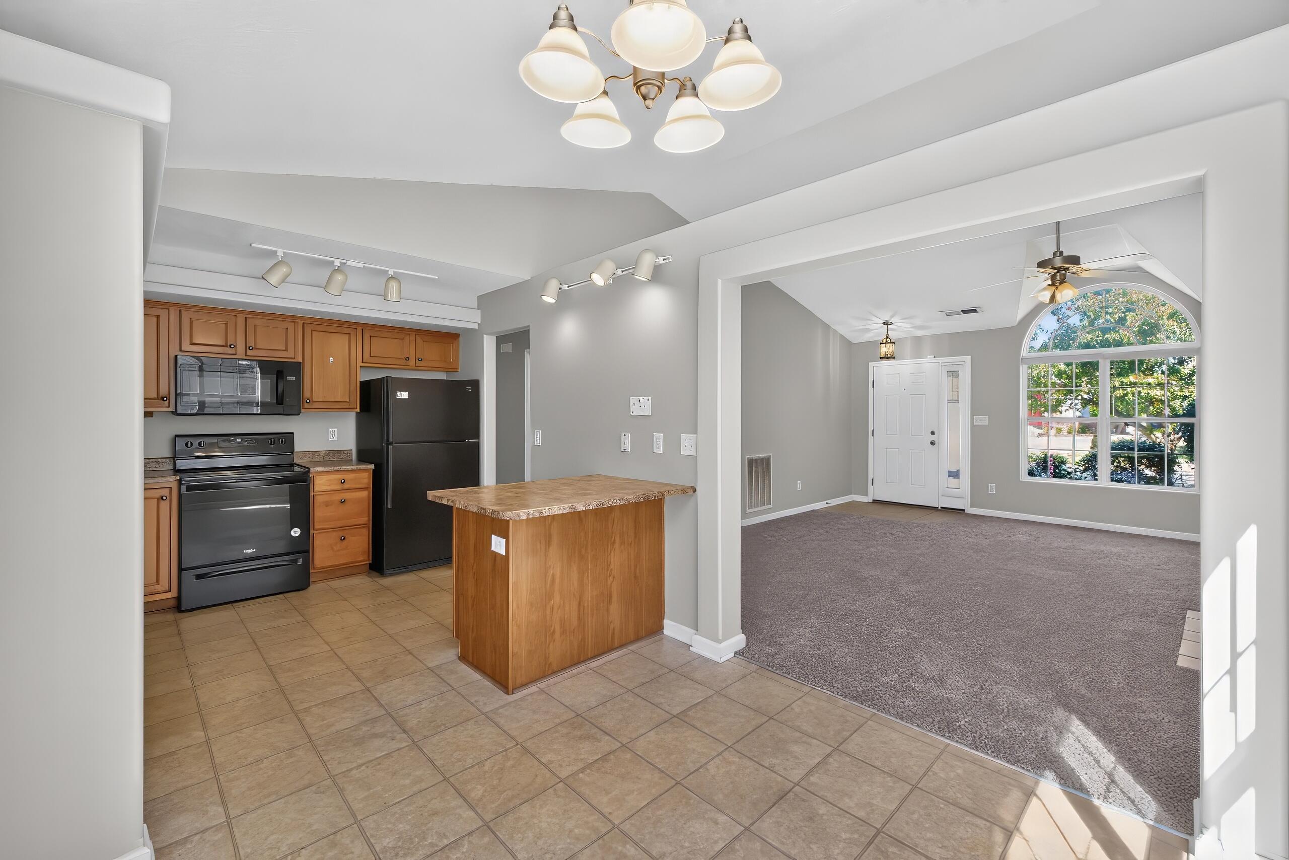 2708 Green Valley Court Property Photo 8