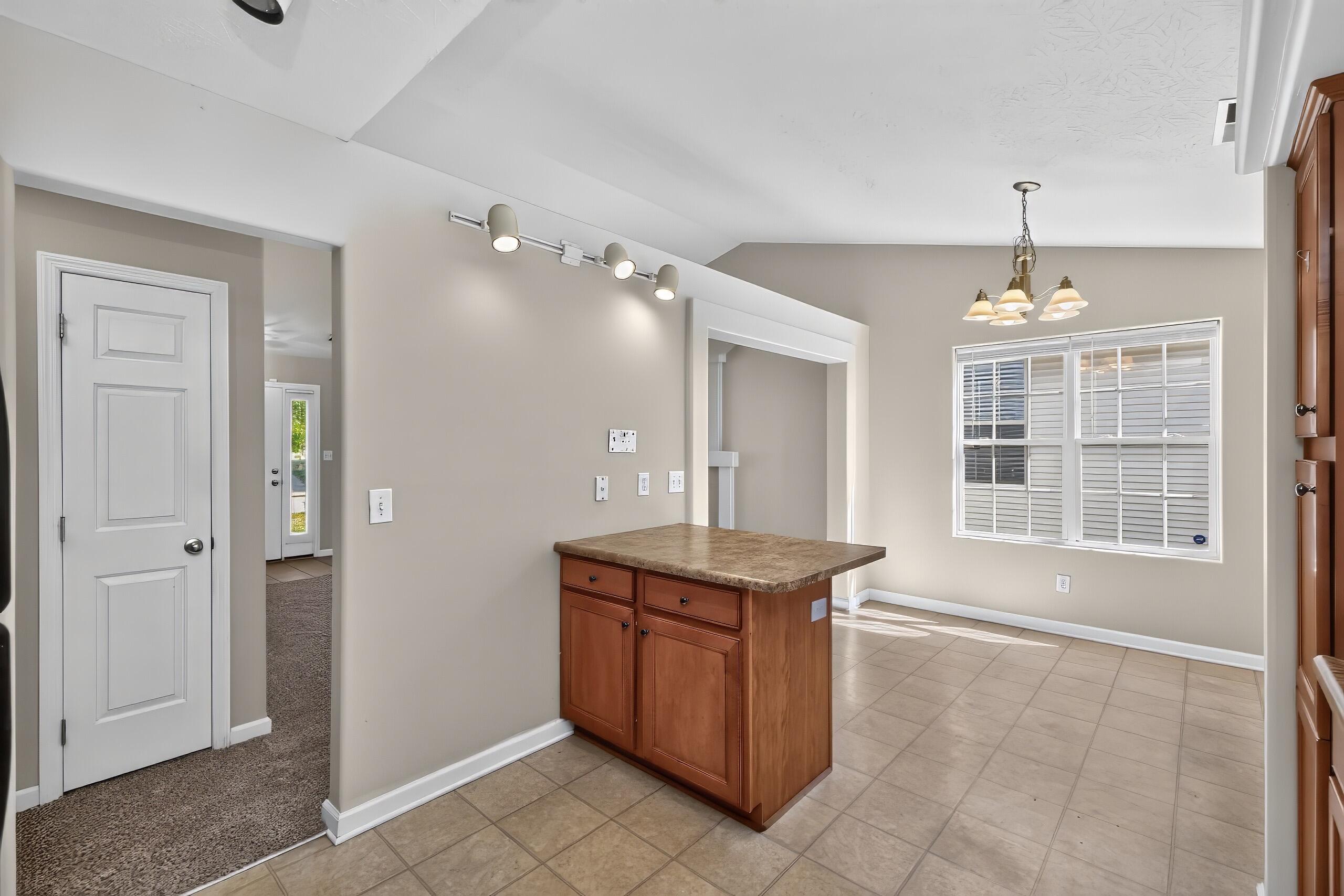 2708 Green Valley Court Property Photo 11