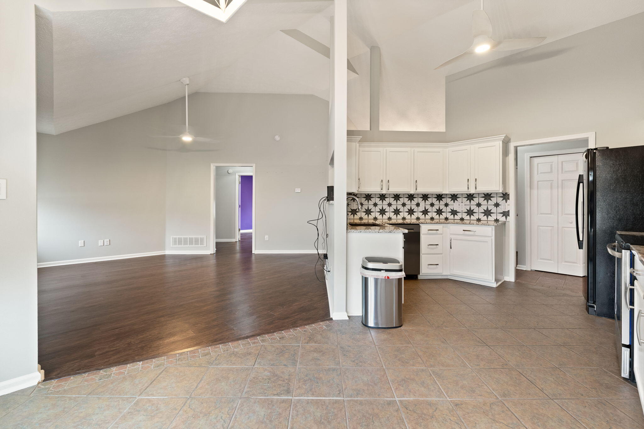 102 Thomas Lane Property Photo 13