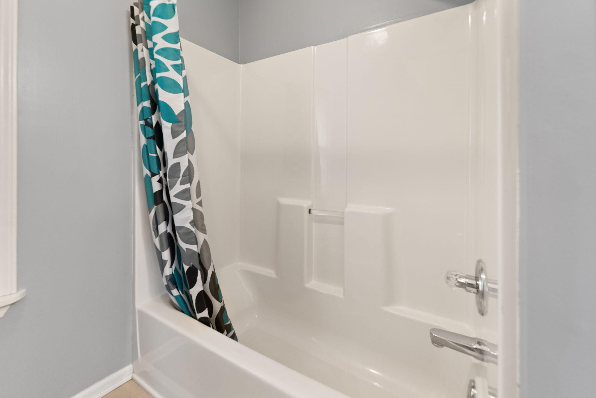 102 Thomas Lane Property Photo 16