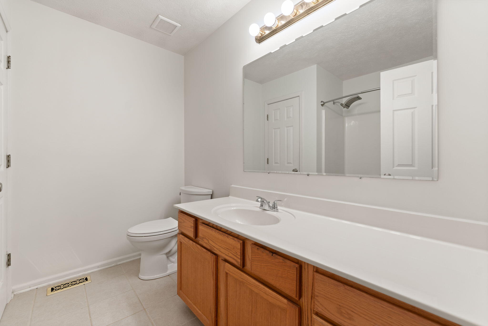 102 Thomas Lane Property Photo 27