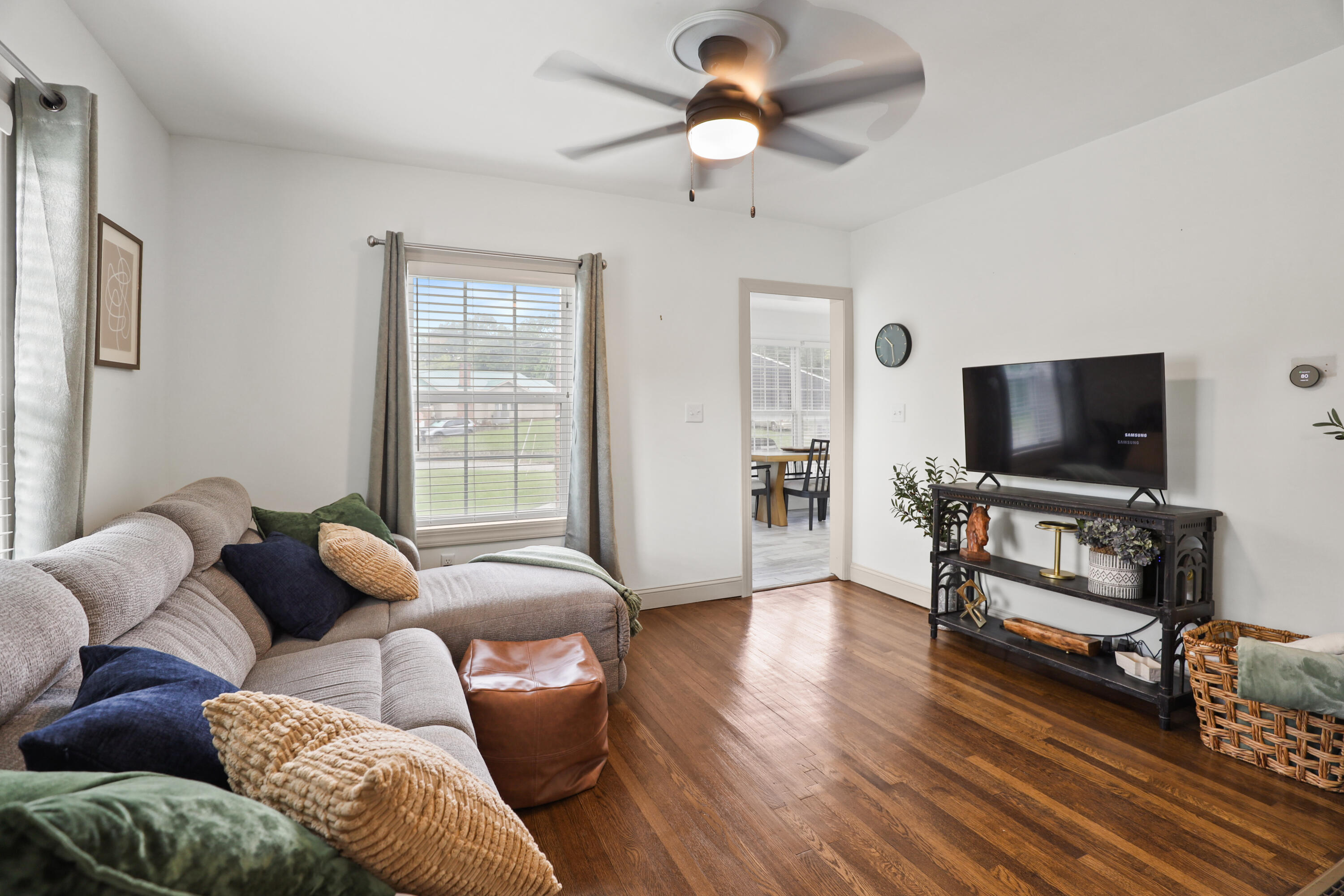 542 S 2nd Street Property Photo 4