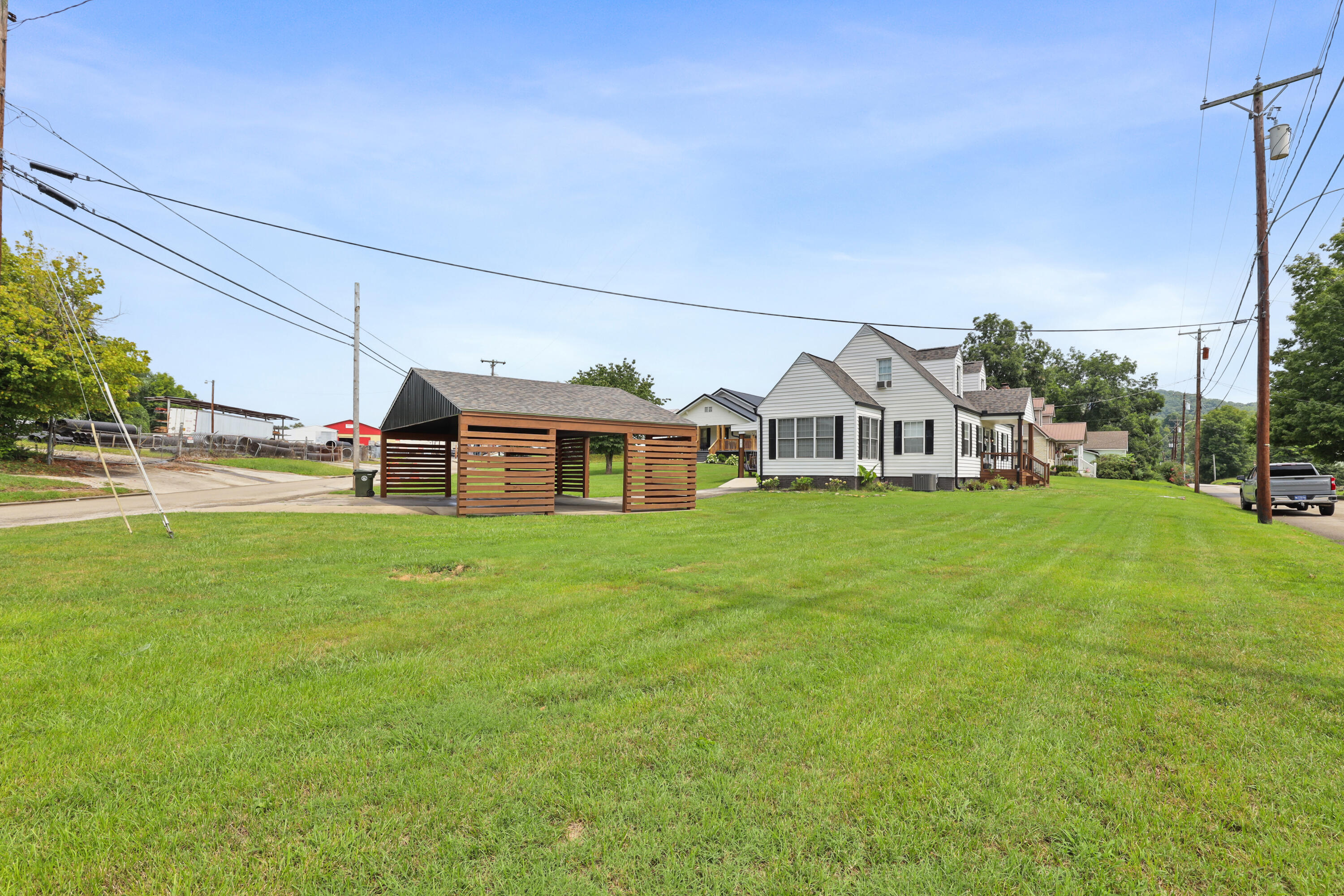 542 S 2nd Street Property Photo 47