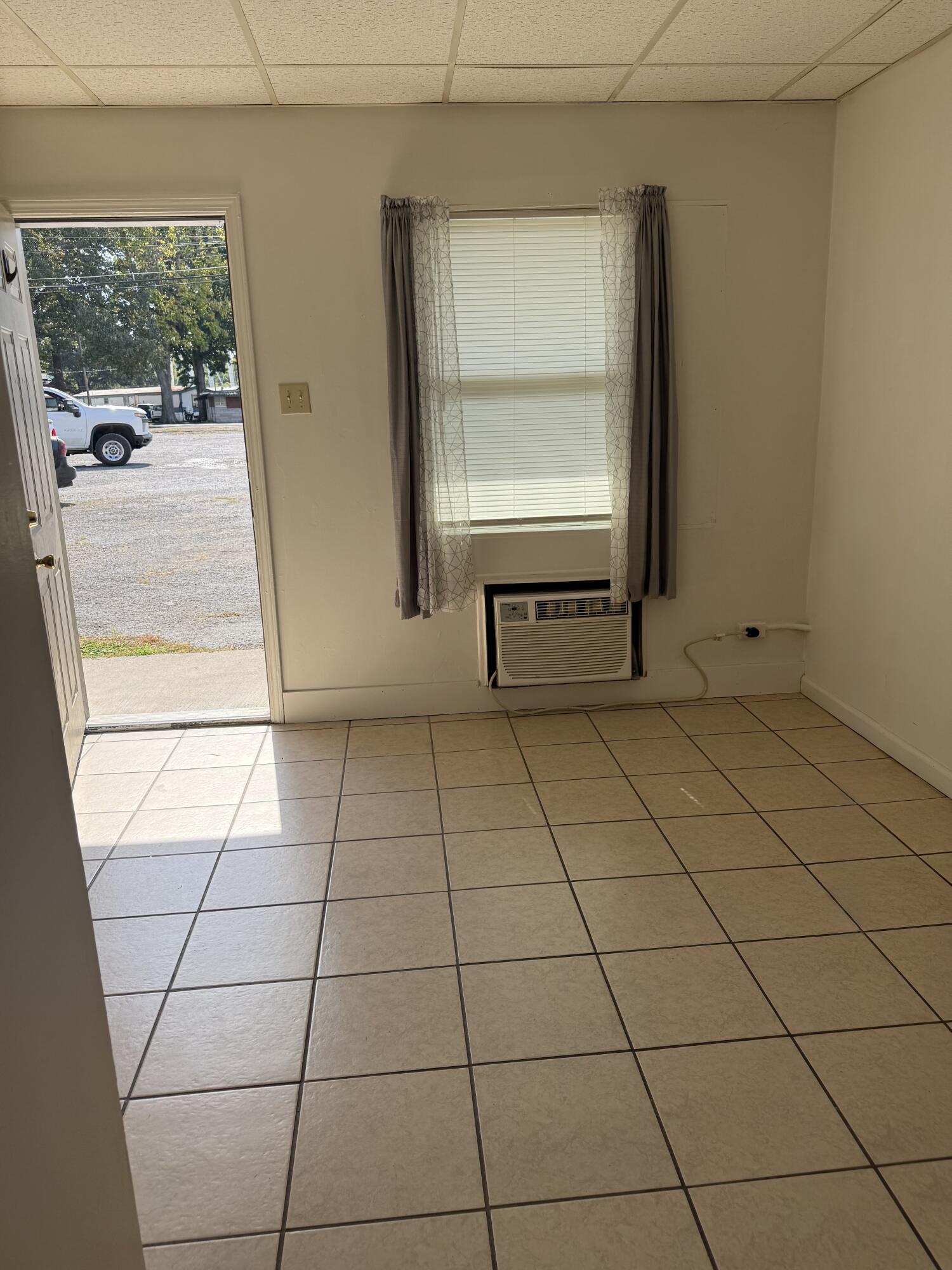 6710 Benton Road Property Photo 13