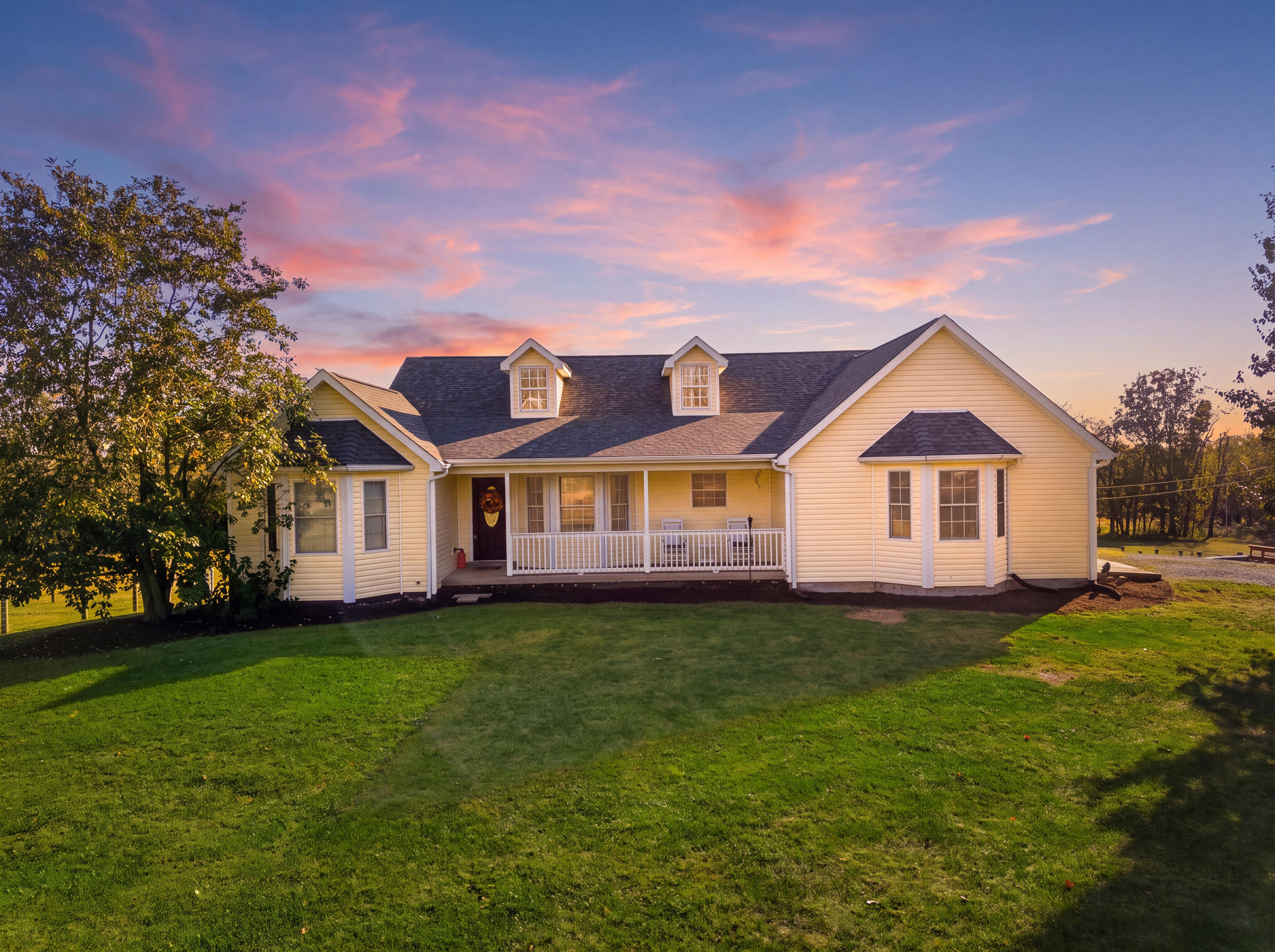 2511 Scotts Ferry Road Property Photo 1