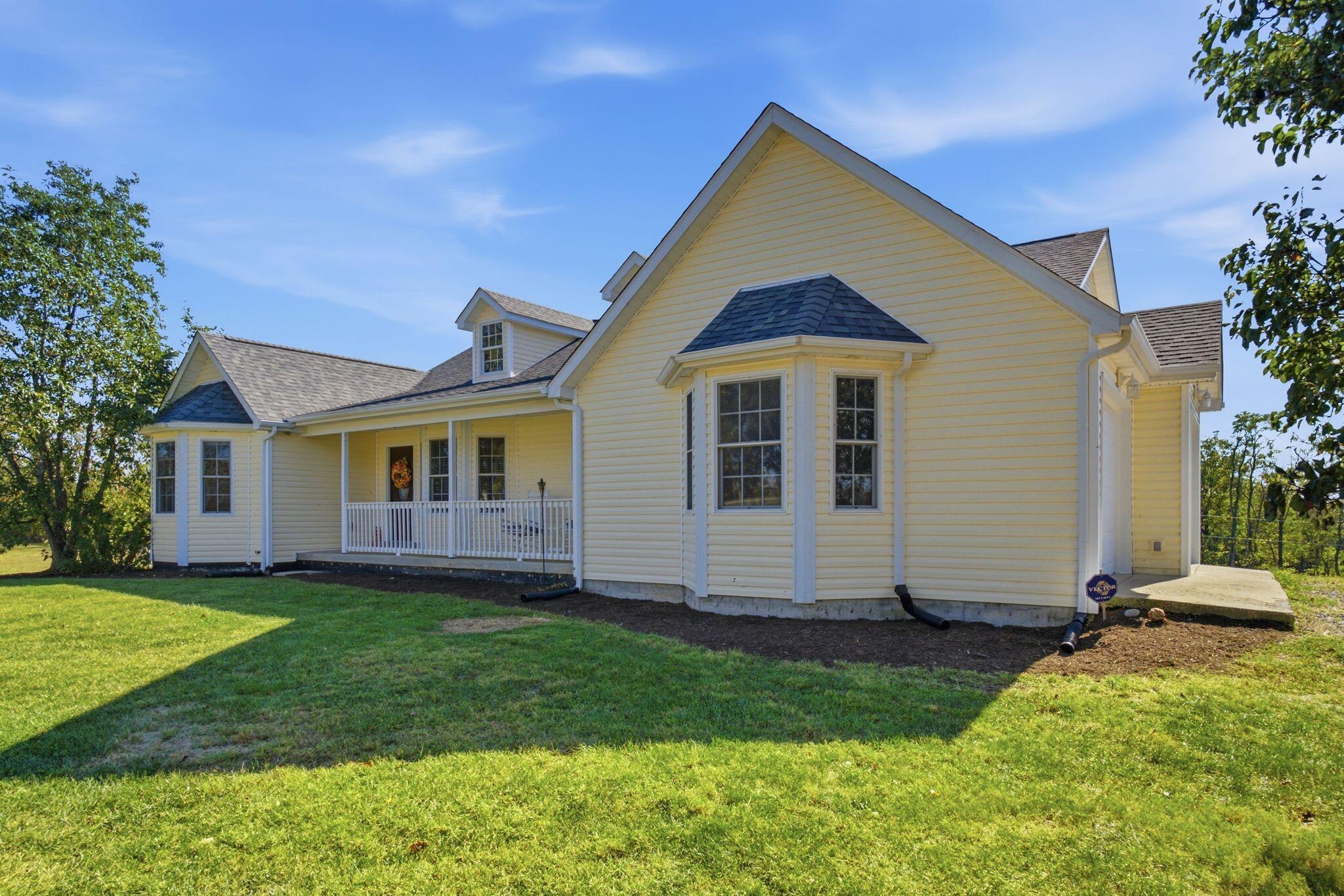 2511 Scotts Ferry Road Property Photo 3