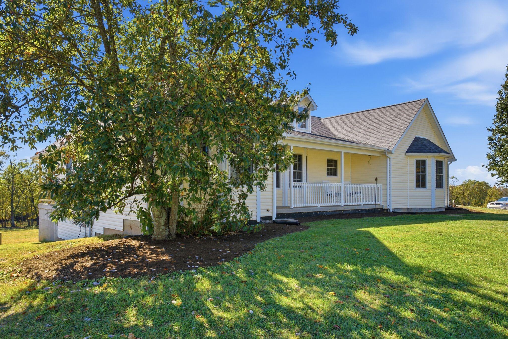 2511 Scotts Ferry Road Property Photo 4