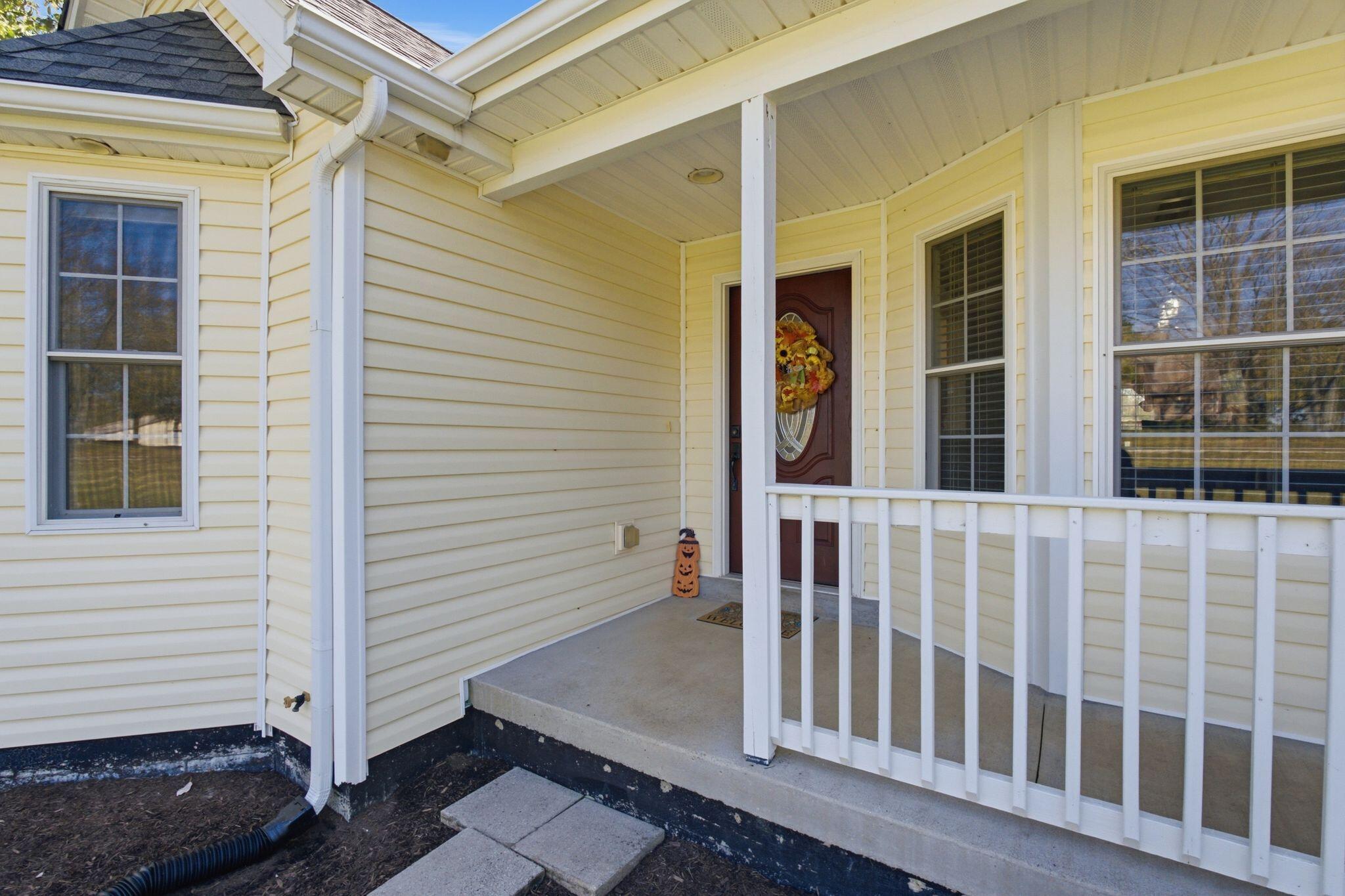2511 Scotts Ferry Road Property Photo 5
