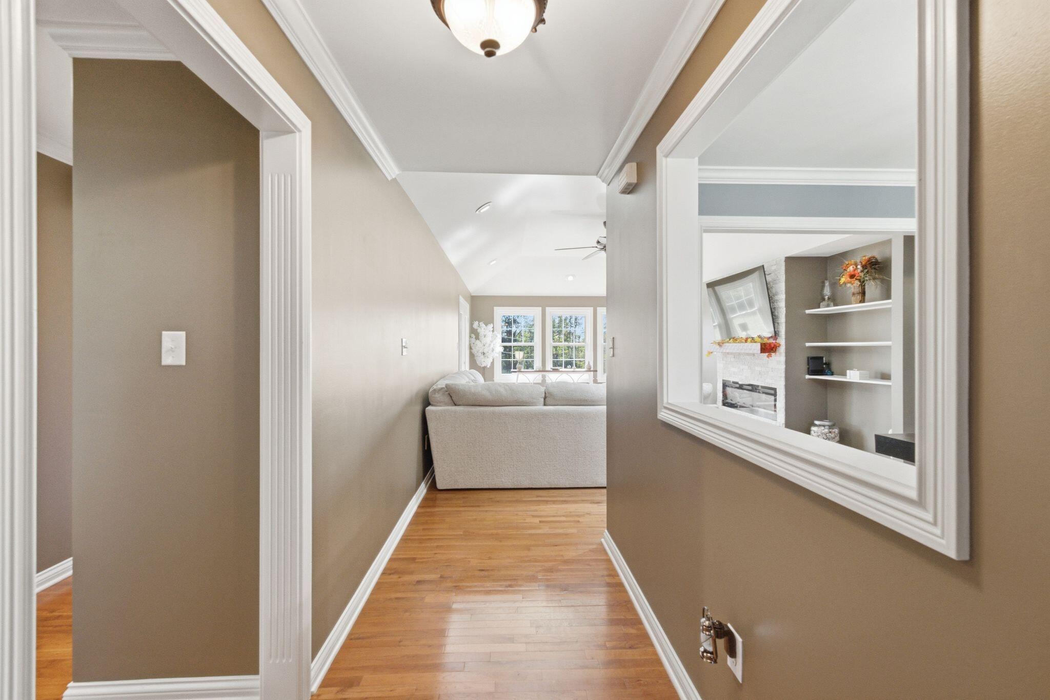 2511 Scotts Ferry Road Property Photo 8