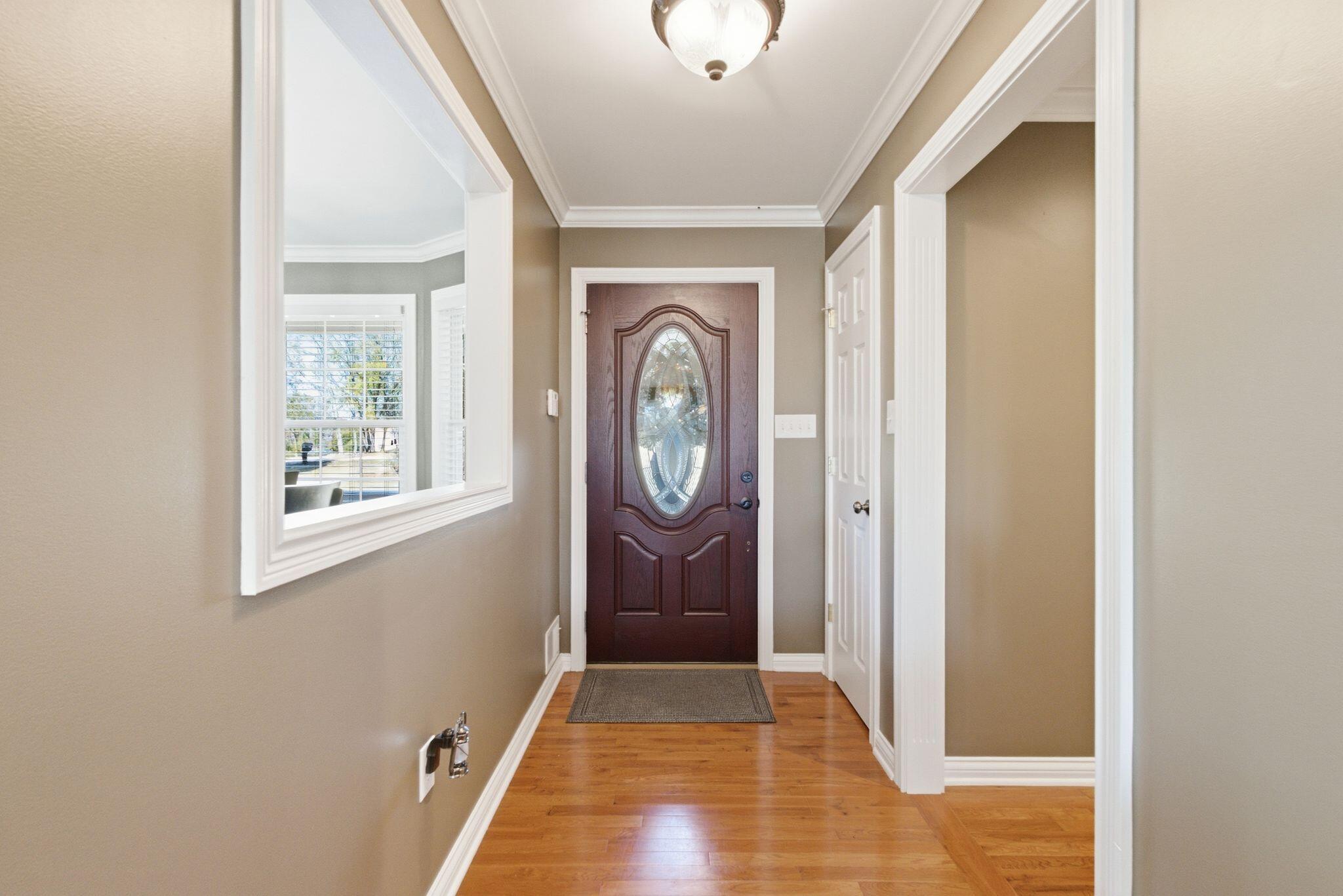 2511 Scotts Ferry Road Property Photo 9