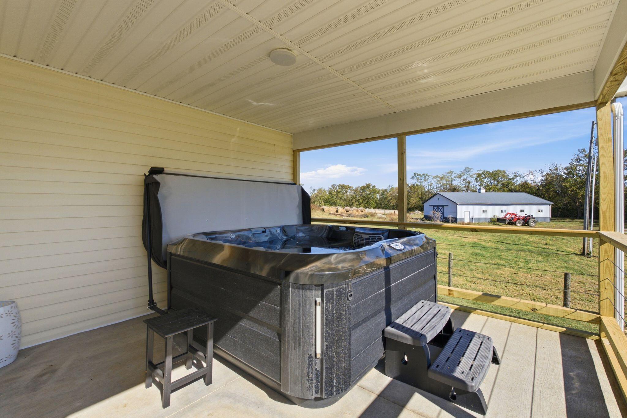 2511 Scotts Ferry Road Property Photo 16