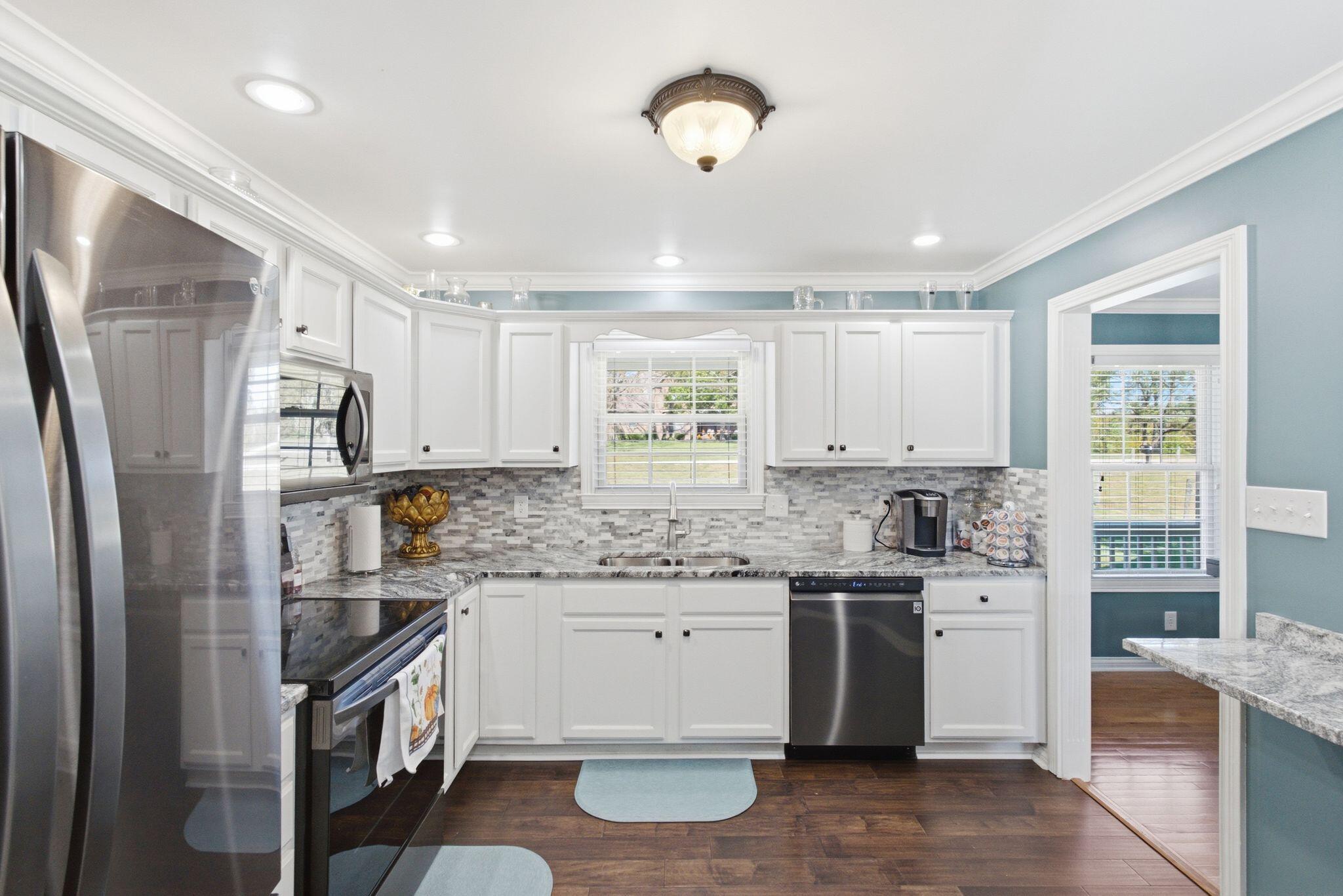 2511 Scotts Ferry Road Property Photo 21