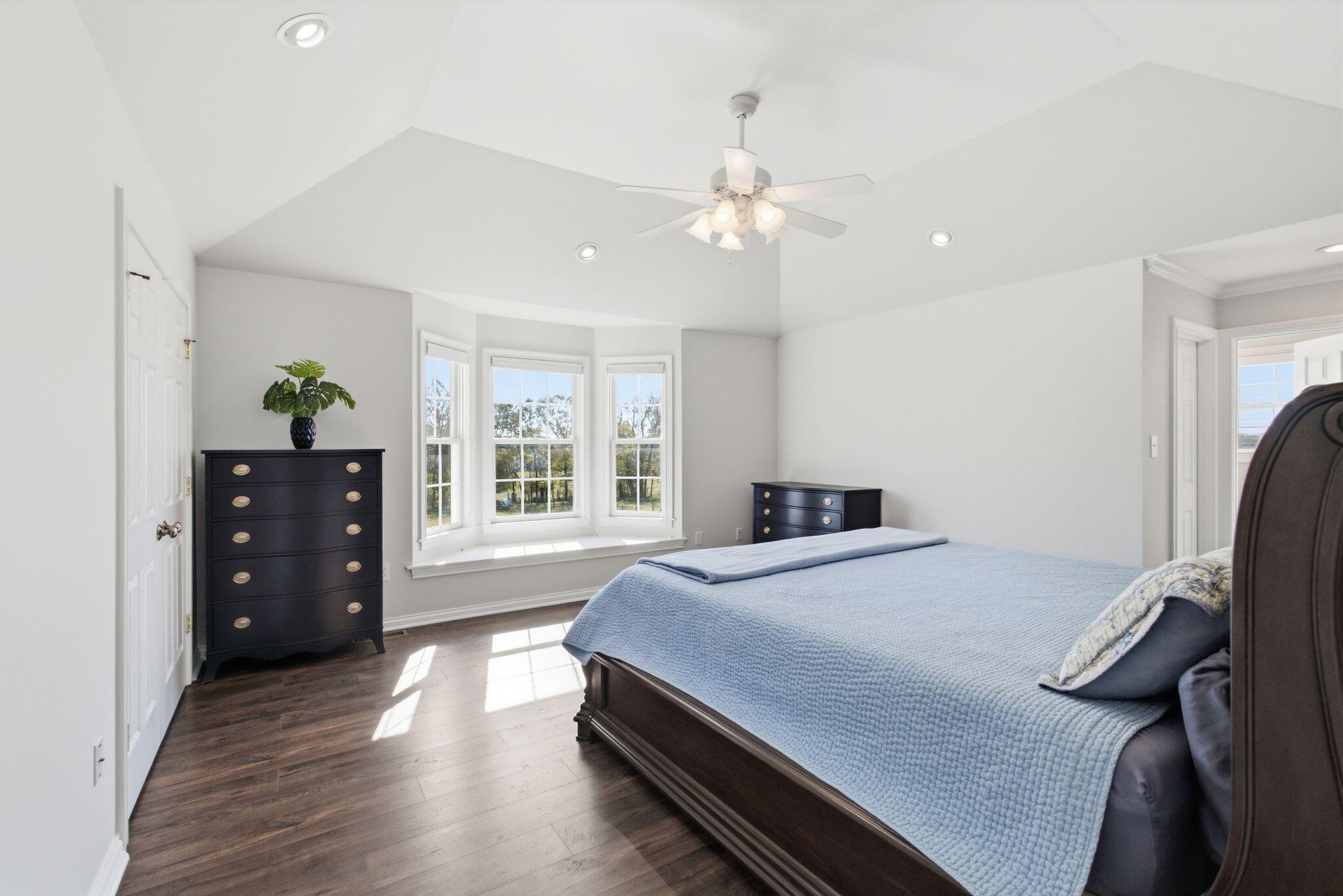 2511 Scotts Ferry Road Property Photo 27